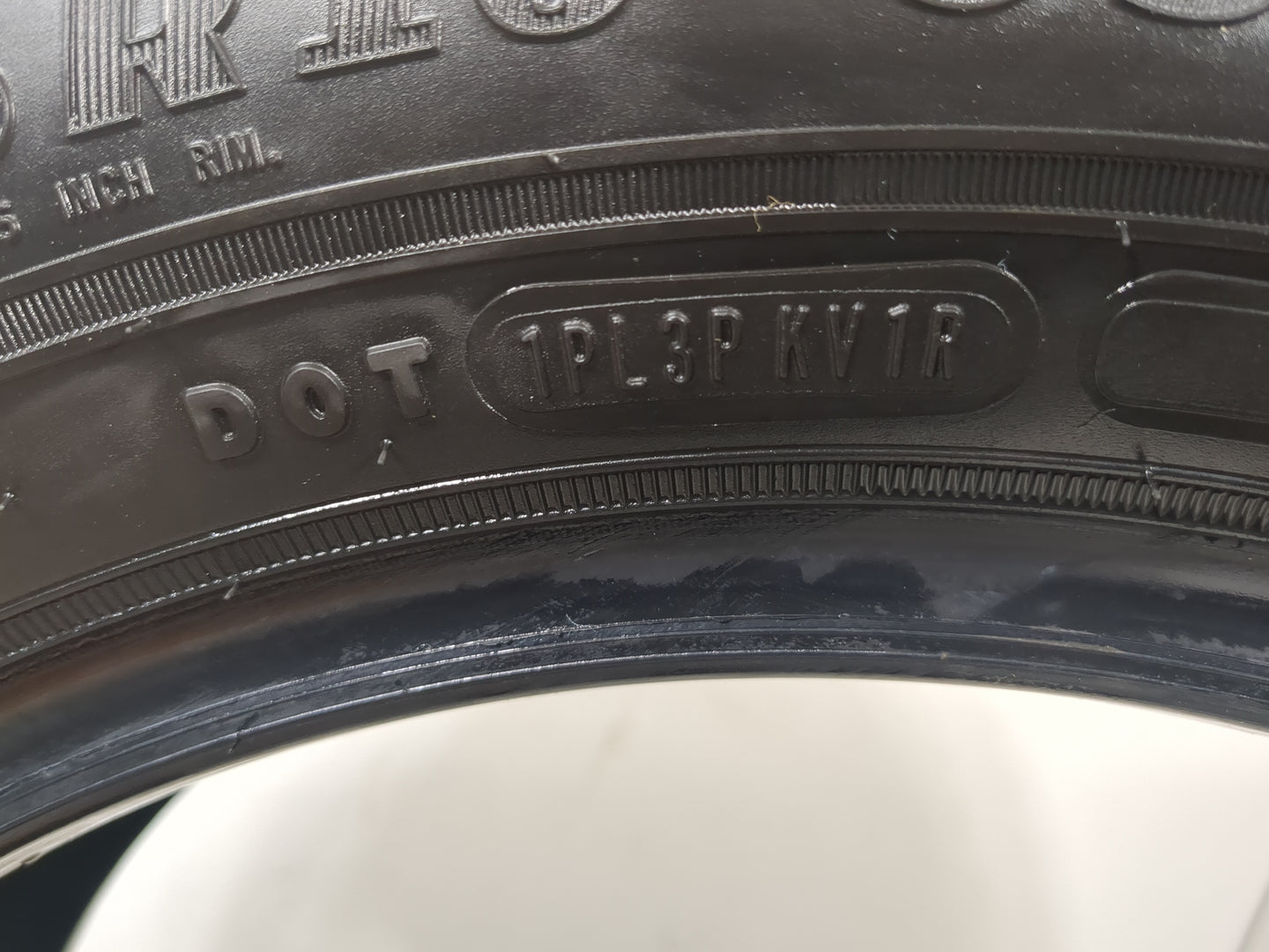 Used Tire 205/65R16 GOODYEAR ASSURANCE 95H - Tread Depth 11/32 - Oemusedautoparts1.com
