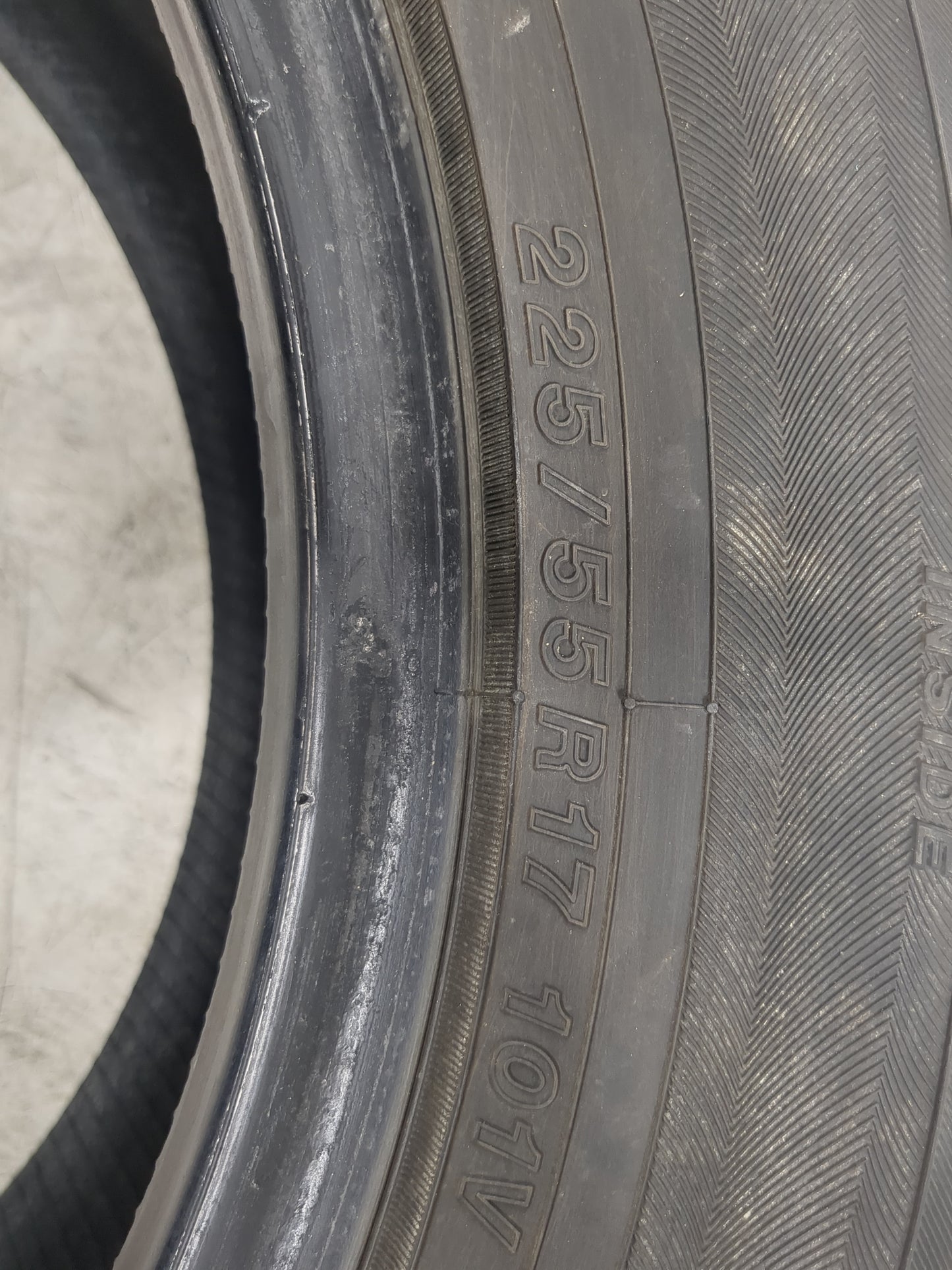 Used Tire 225/55R17 YOKOHAMA YK-GTX 101V - Tread Depth 9/32 - Oemusedautoparts1.com