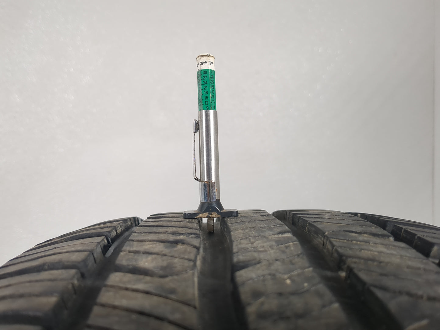 Used Tire 245/45R20 BFGOODRICH ADVANTAGE 99V - Tread Depth 9/32 - Oemusedautoparts1.com