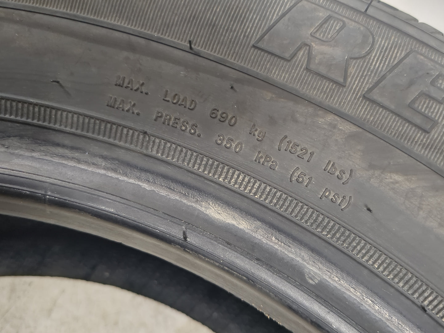 Used Tire 215/60R16 GOODYEAR RELIANT ALL-SEASON - Tread Depth 10/32 - Oemusedautoparts1.com