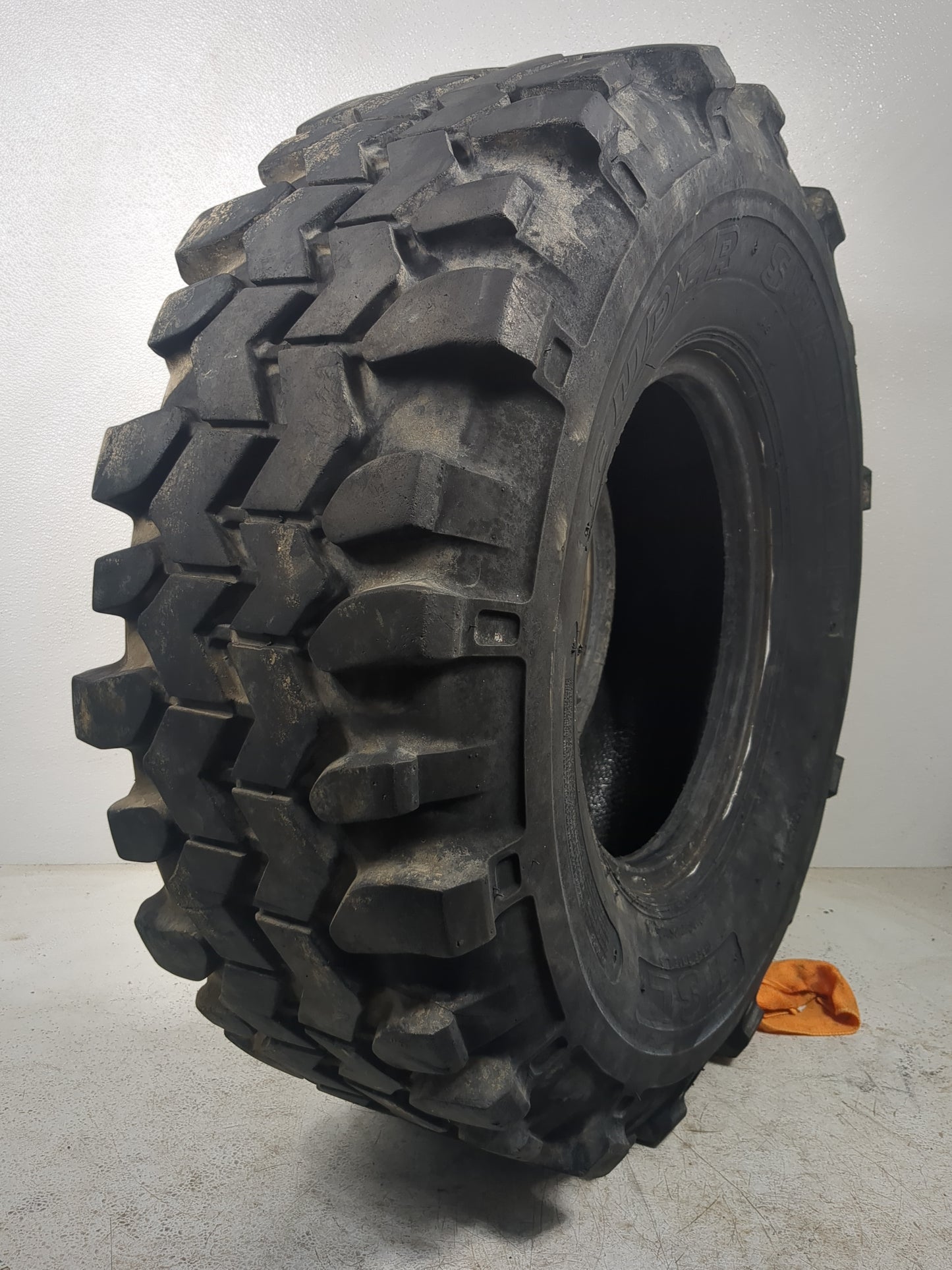 Used Tire 33x12.50-15LT INTERCO SUPER SWAMPER TSL - Tread Depth 16/32 - Oemusedautoparts1.com