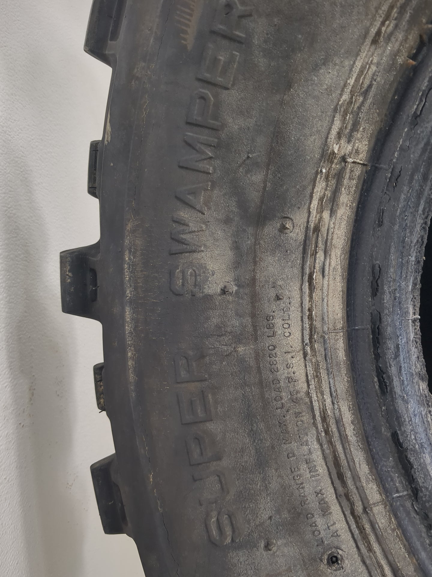 Used Tire 33x12.50-15LT INTERCO SUPER SWAMPER TSL - Tread Depth 16/32 - Oemusedautoparts1.com