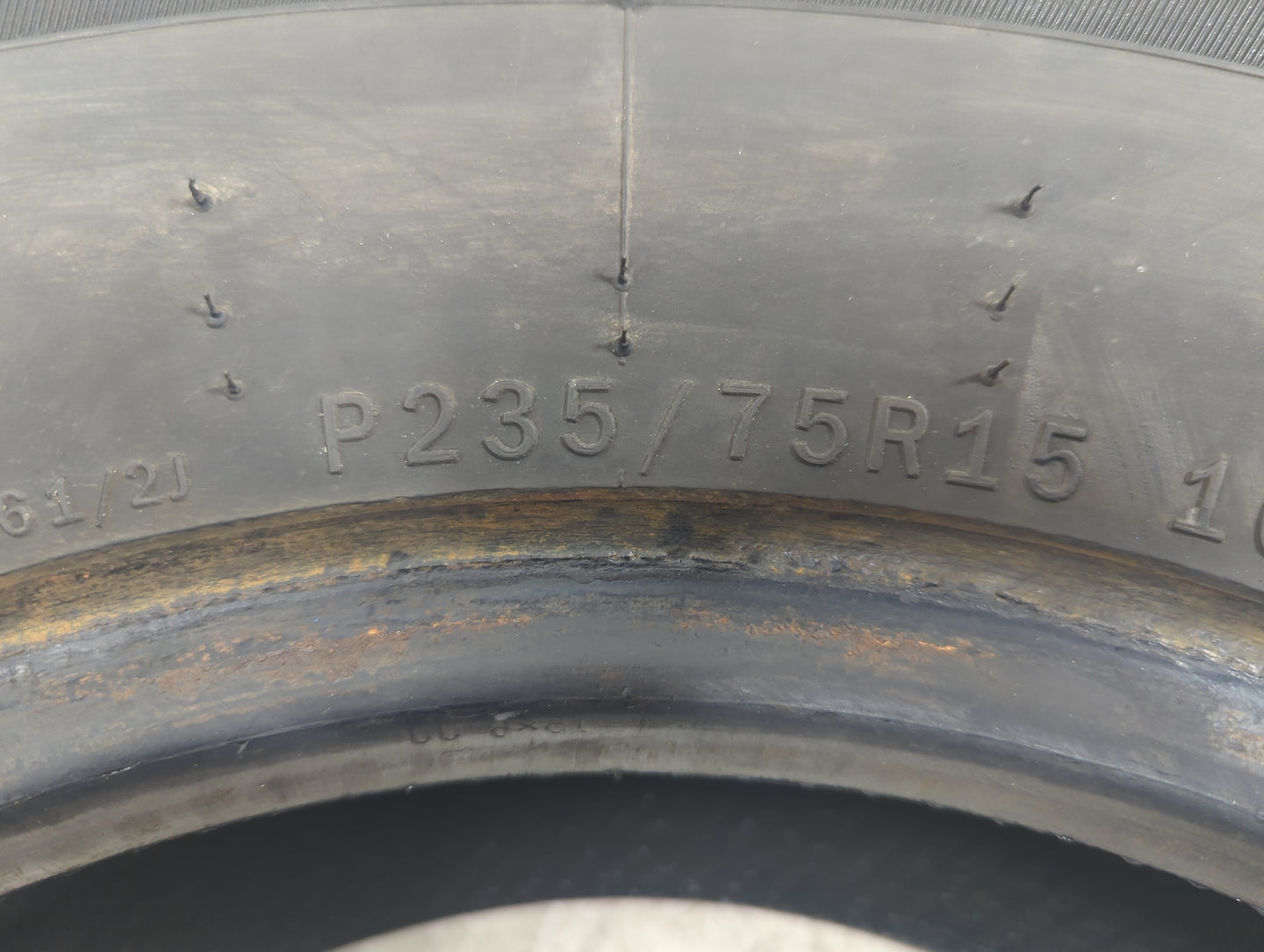 Used Tire 235/75R15 THUNDERER RANGER R404 105T - Tread Depth 8/32 - Oemusedautoparts1.com