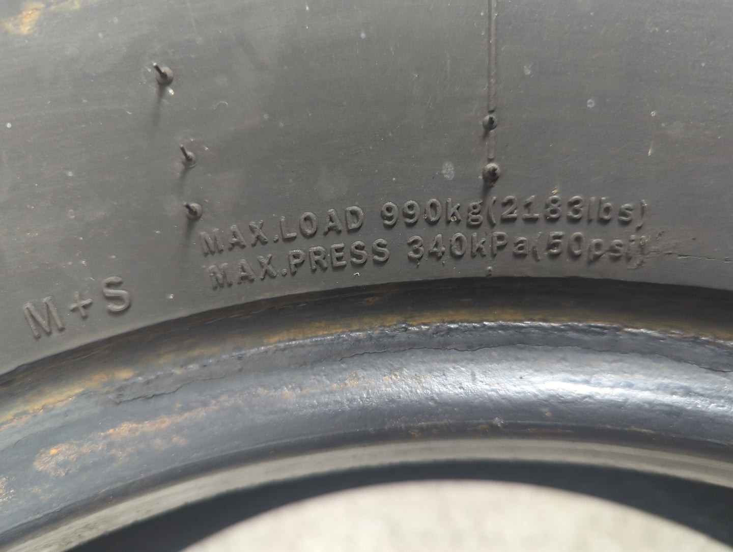 Used Tire 235/75R15 THUNDERER RANGER R404 105T - Tread Depth 8/32 - Oemusedautoparts1.com