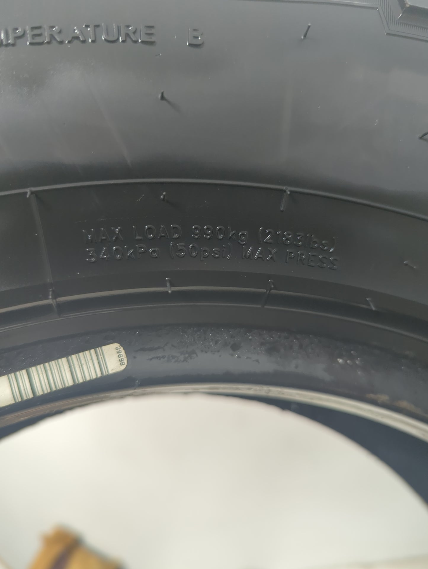 Used Tire - Tread Depth null/32 - Oemusedautoparts1.com