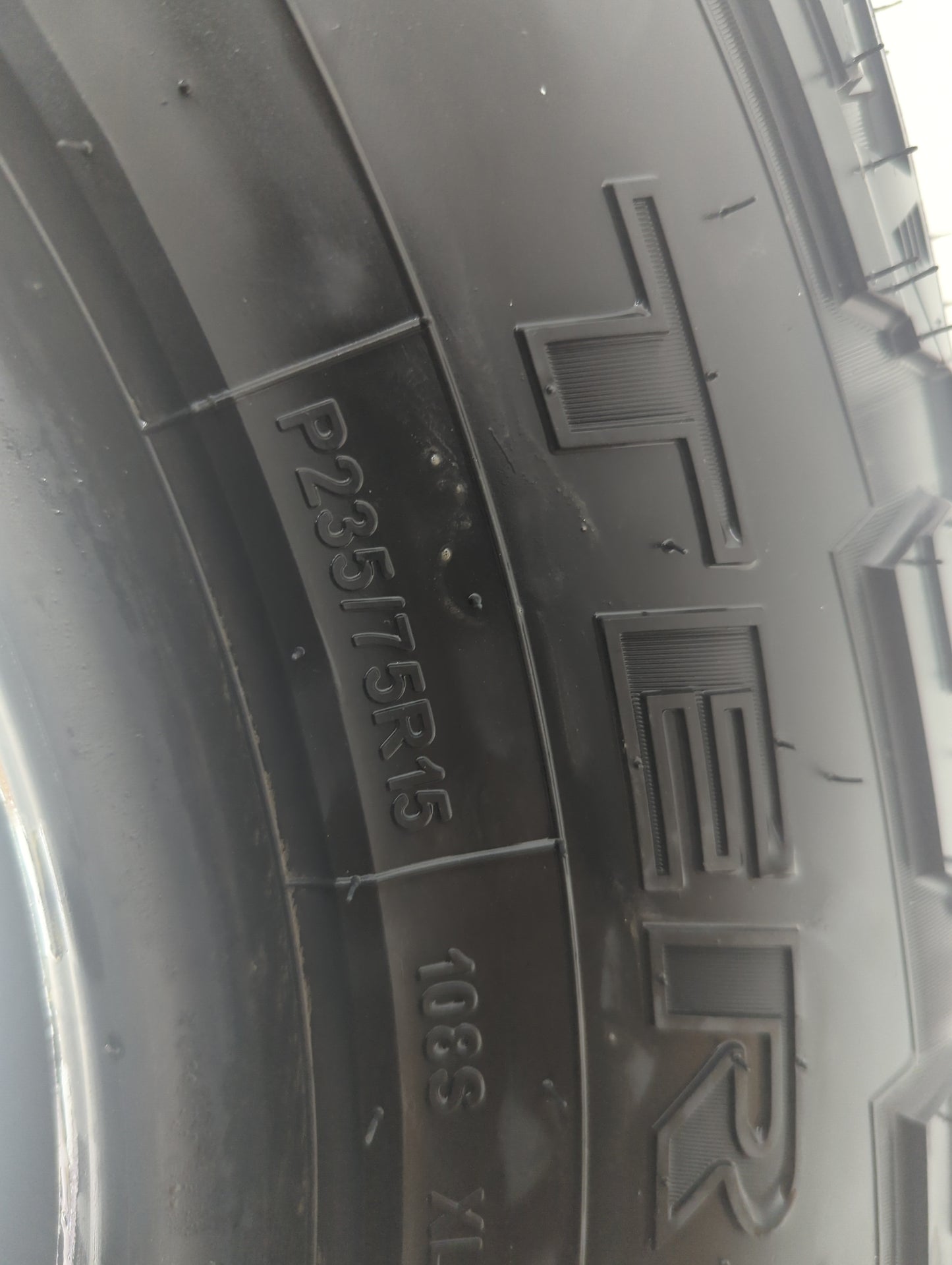 Used Tire - Tread Depth null/32 - Oemusedautoparts1.com