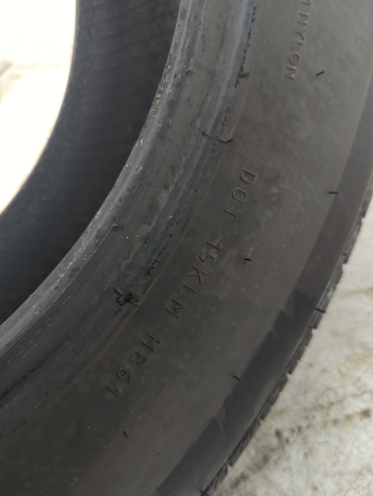 Used Tire 205/70R16 UNIROYAL TIGER PAW TOURING 97H - Tread Depth 10/32 - Oemusedautoparts1.com