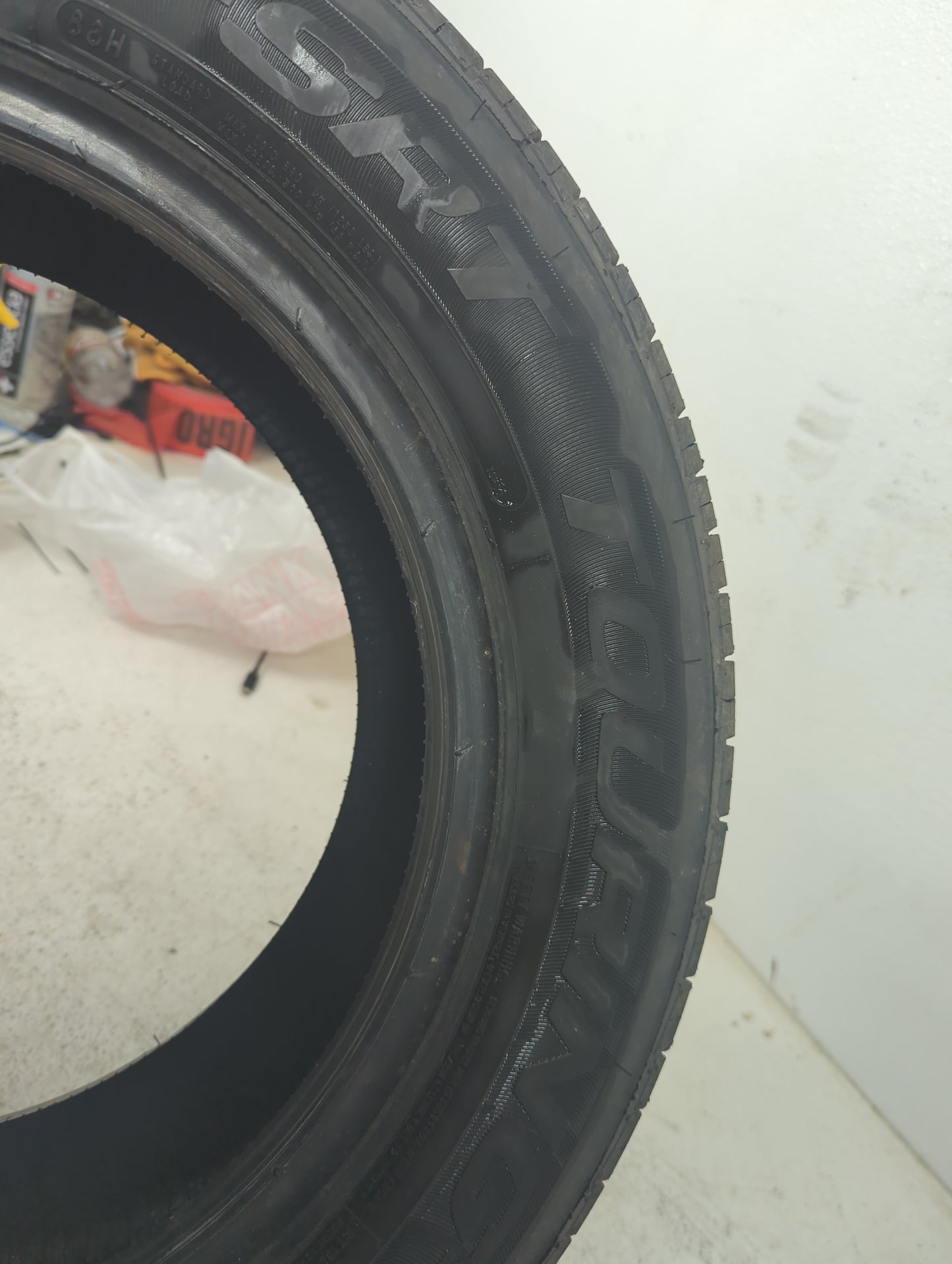 Used Tire - Tread Depth null/32 - Oemusedautoparts1.com