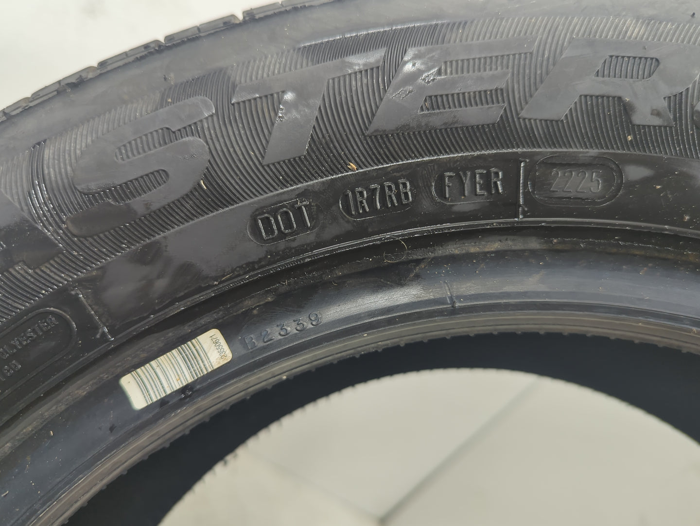 Used Tire - Tread Depth null/32 - Oemusedautoparts1.com