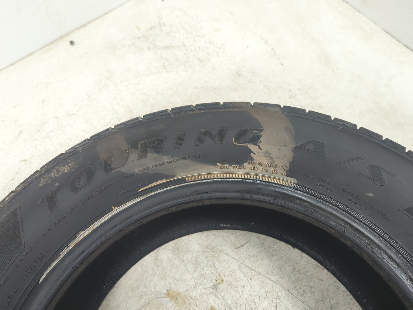 Used Tire 195/65R15 DOUGLAS TOURING A/S 91H - Tread Depth 8/32 - Oemusedautoparts1.com