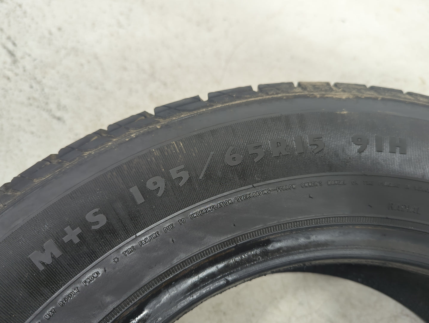 Used Tire 195/65R15 DOUGLAS TOURING A/S 91H - Tread Depth 8/32 - Oemusedautoparts1.com