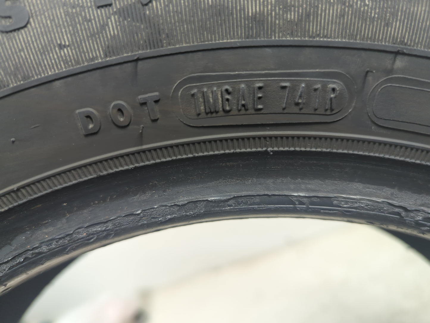 Used Tire 195/65R15 DOUGLAS TOURING A/S 91H - Tread Depth 8/32 - Oemusedautoparts1.com