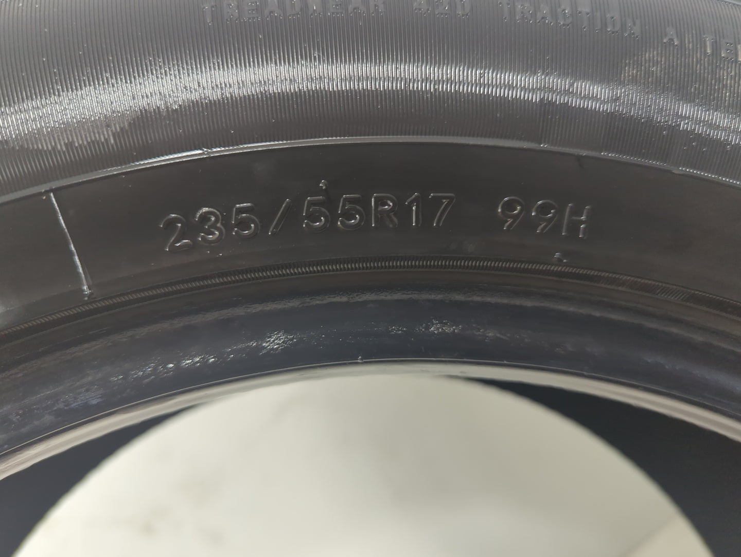 Used Tire - Tread Depth null/32 - Oemusedautoparts1.com