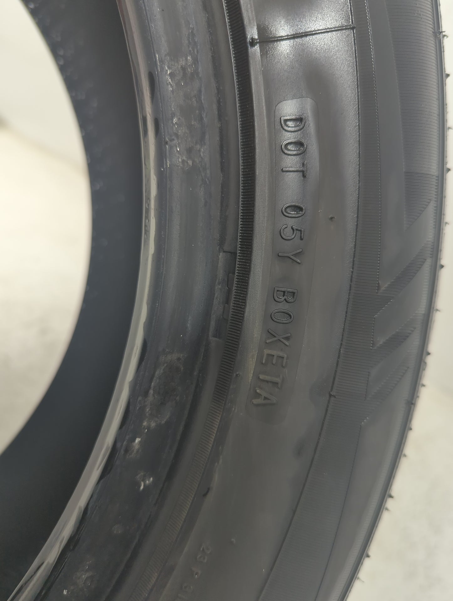 Used Tire - Tread Depth null/32 - Oemusedautoparts1.com