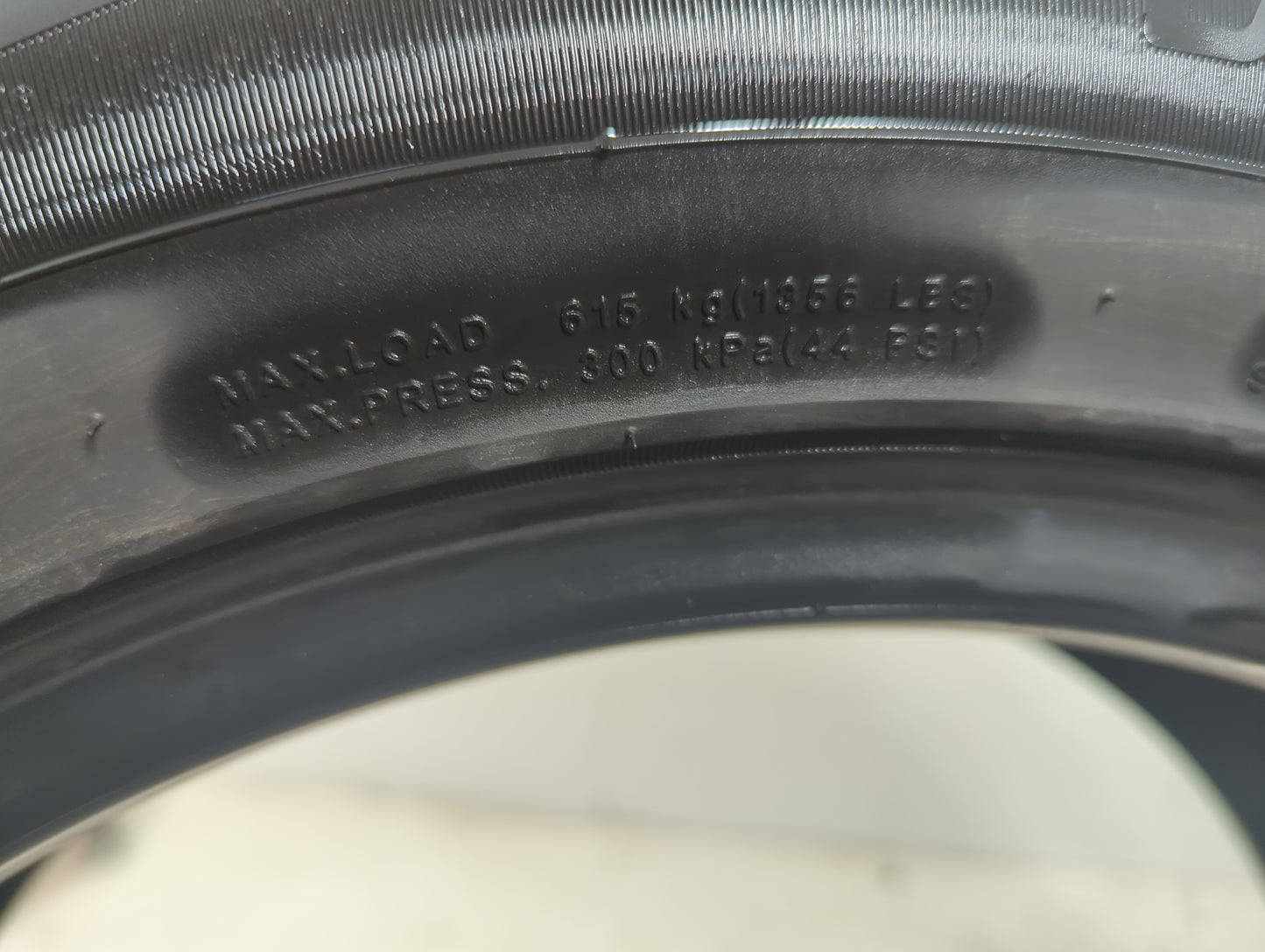 Used Tire - Tread Depth null/32 - Oemusedautoparts1.com