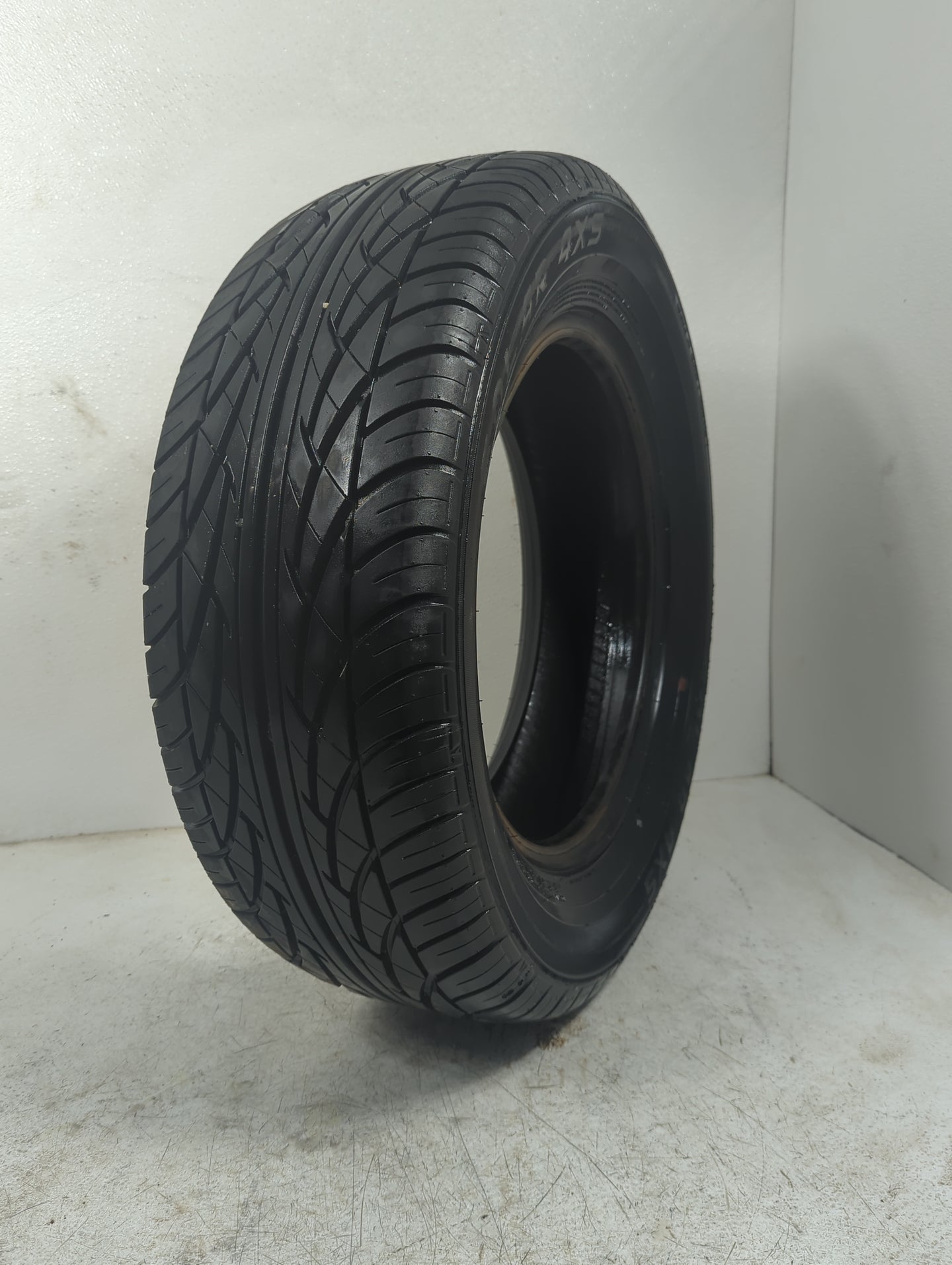 Used Tire 225/60R16 SUMITOMO HTR SPORT 4XS 98H - Tread Depth 9/32 - Oemusedautoparts1.com