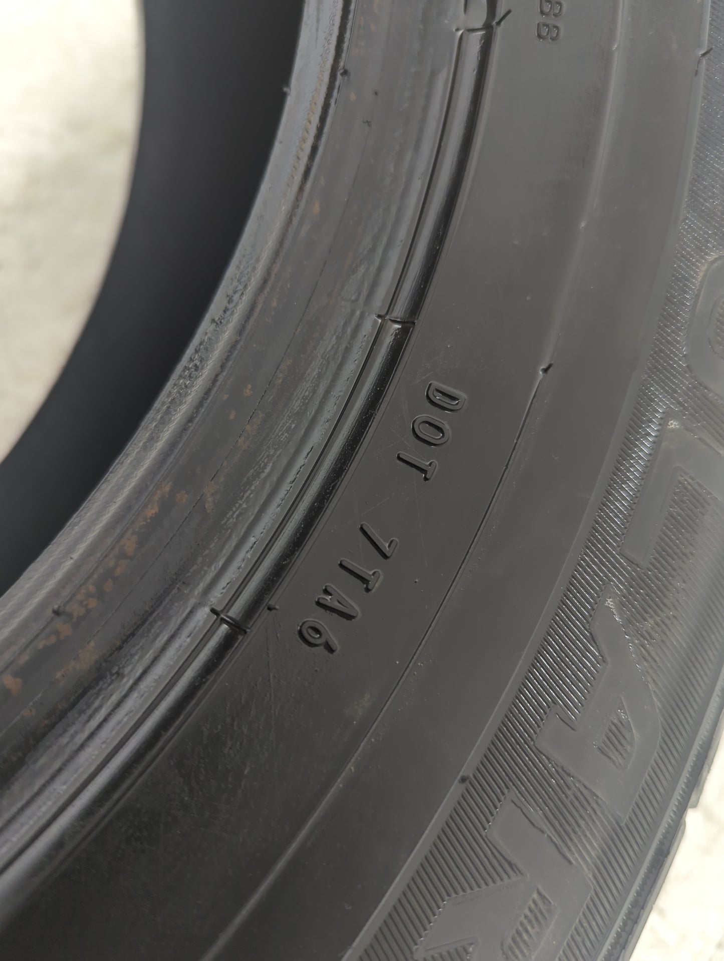 Used Tire 225/60R16 SUMITOMO HTR SPORT 4XS 98H - Tread Depth 9/32 - Oemusedautoparts1.com