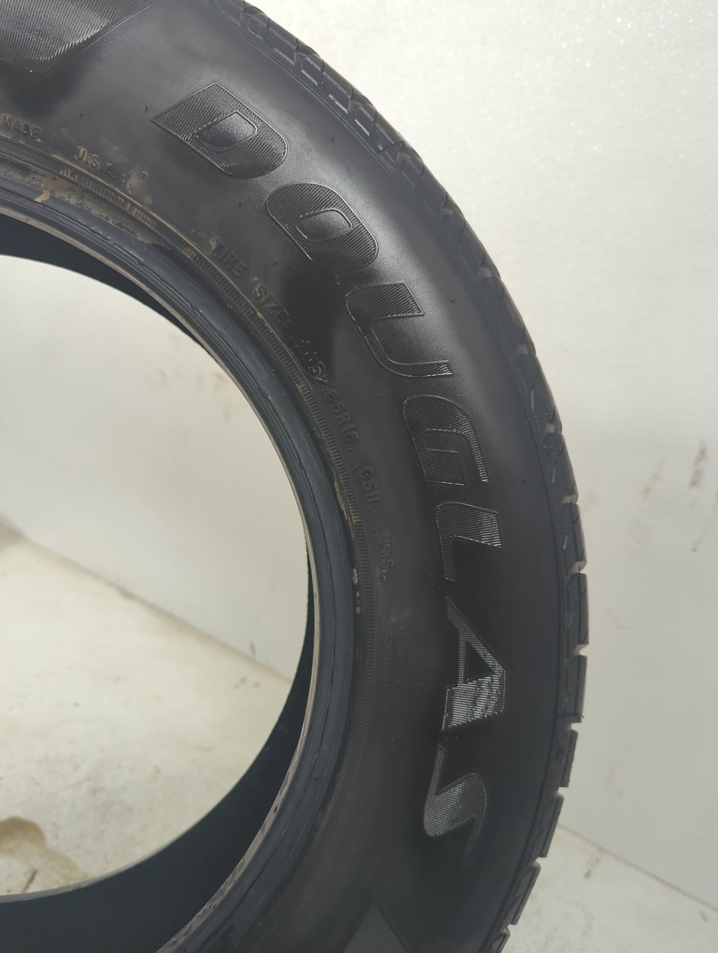 Used Tire 205/65R16 DOUGLAS TOURING A/S 95H - Tread Depth 8/32 - Oemusedautoparts1.com