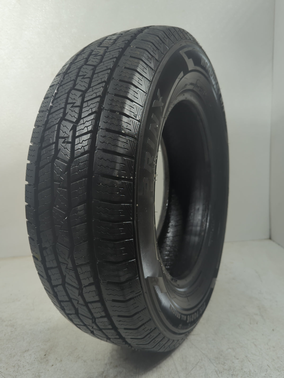 Used Tire 215/70R16 PRINX HICOUNTRY H/T HT2 100H - Tread Depth 11/32 - Oemusedautoparts1.com