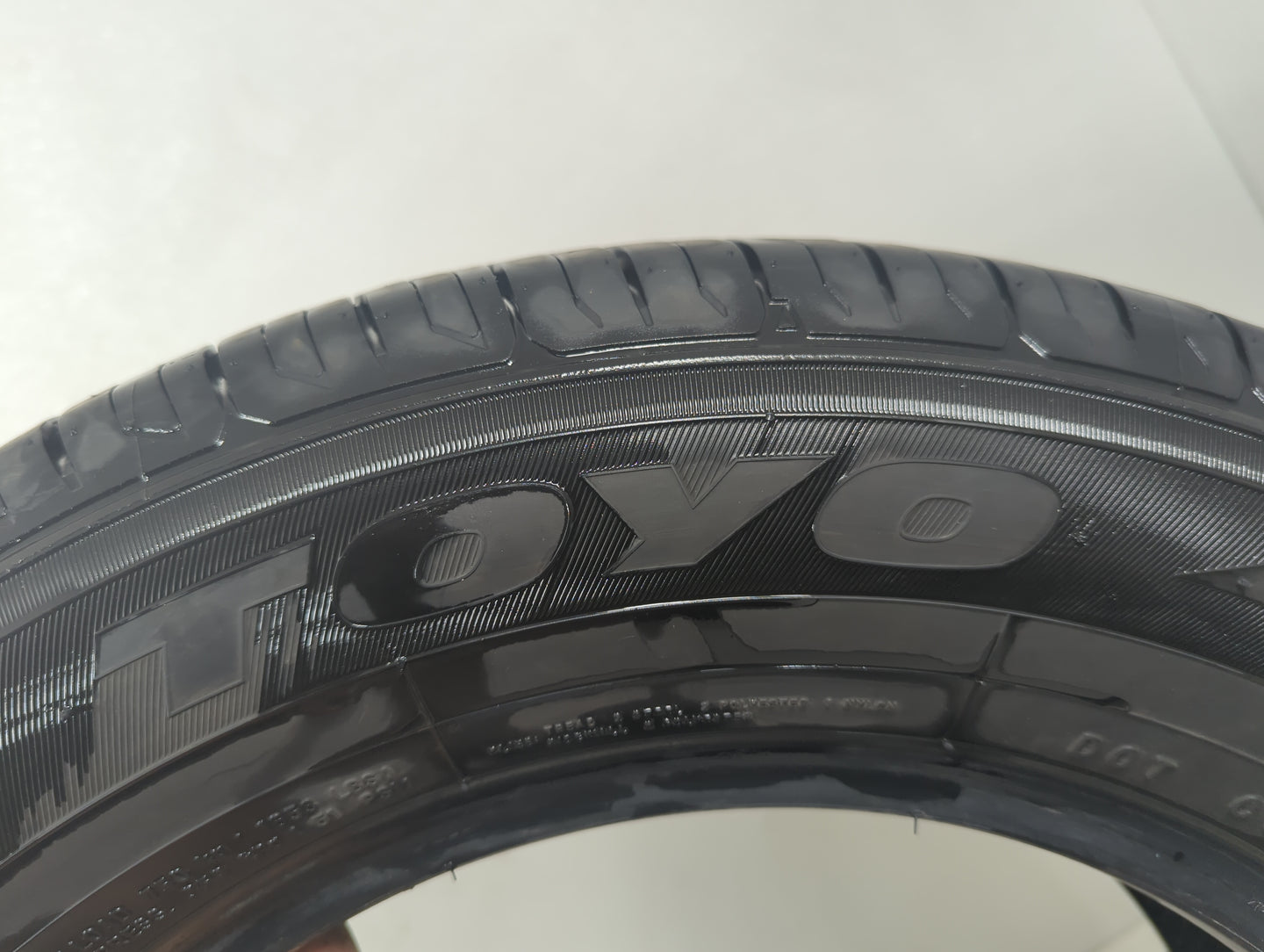 Used Tire 225/60R16 TOYO EXTENSA A/S 98H - Tread Depth 11/32 - Oemusedautoparts1.com