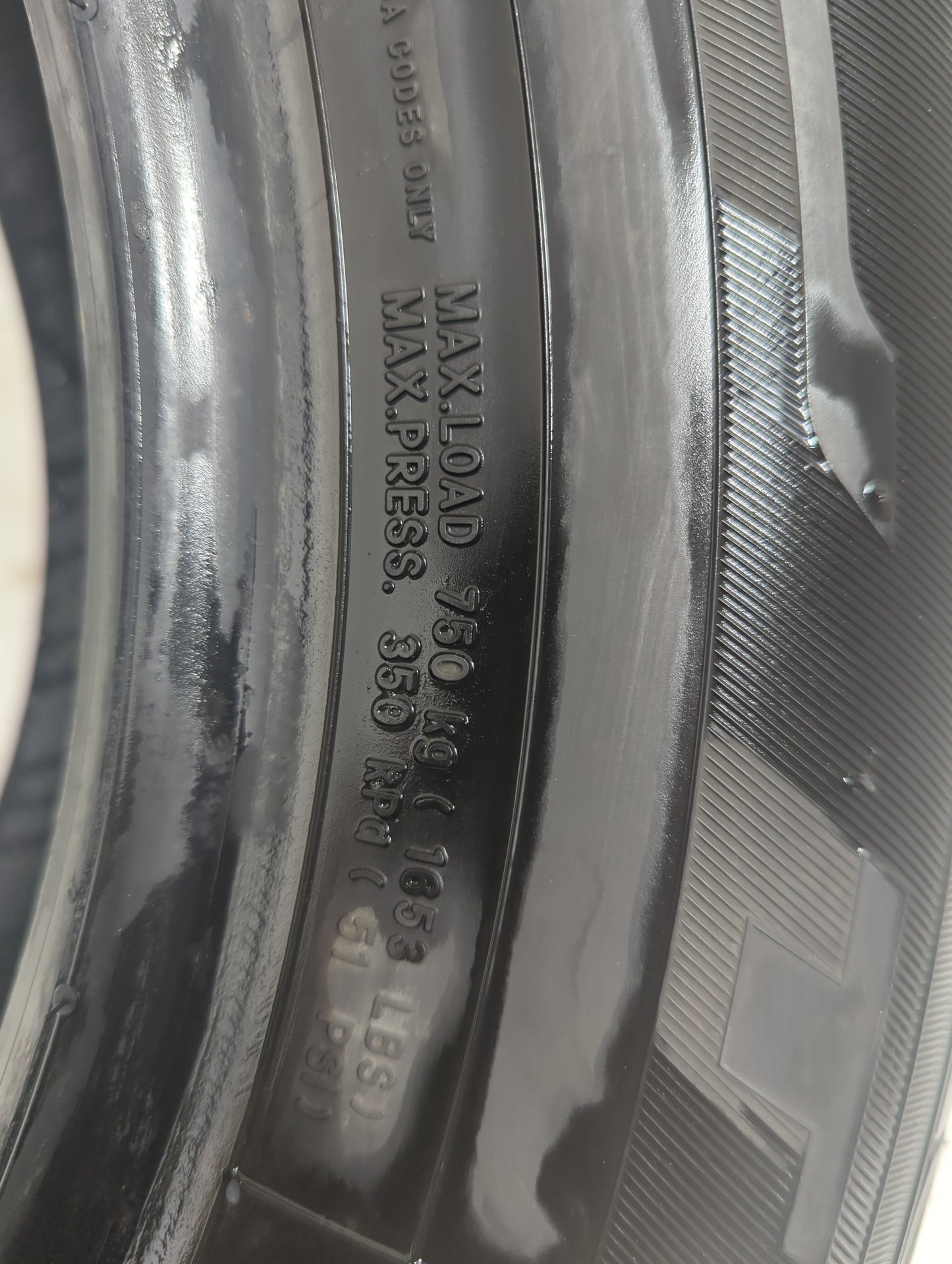 Used Tire - Tread Depth null/32 - Oemusedautoparts1.com