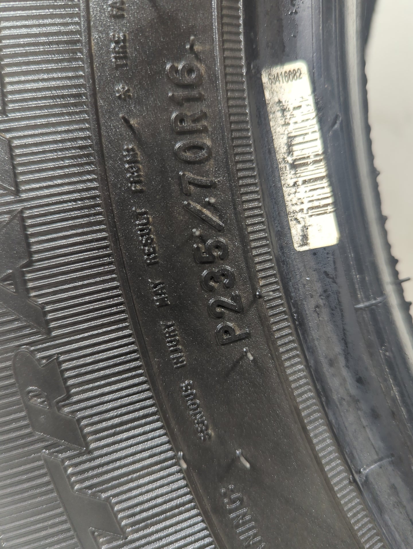 Used Tire - Tread Depth null/32 - Oemusedautoparts1.com