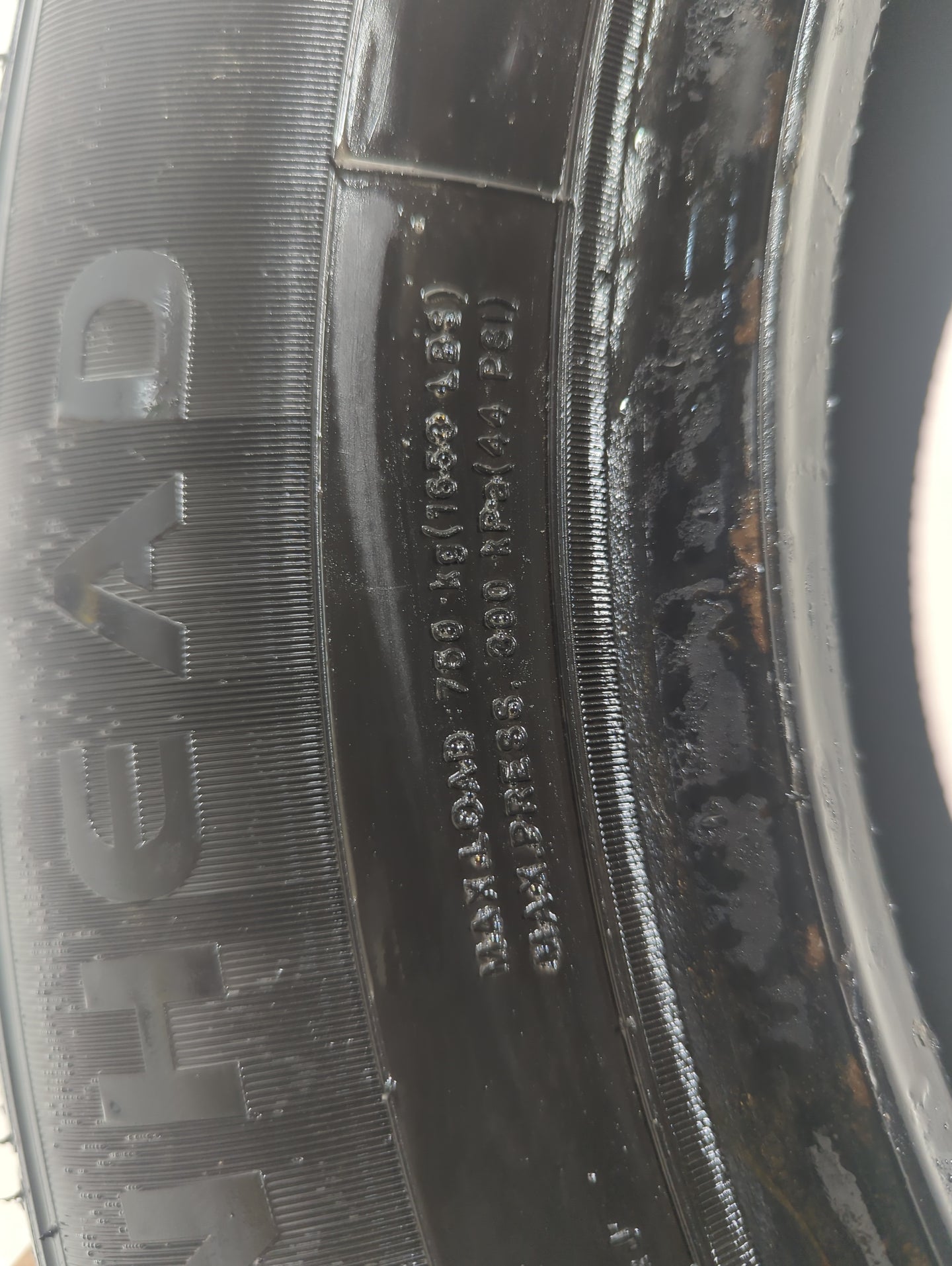 Used Tire 225/60R16 IRONHEAD REFLEX H/T 98H - Tread Depth 8/32 - Oemusedautoparts1.com
