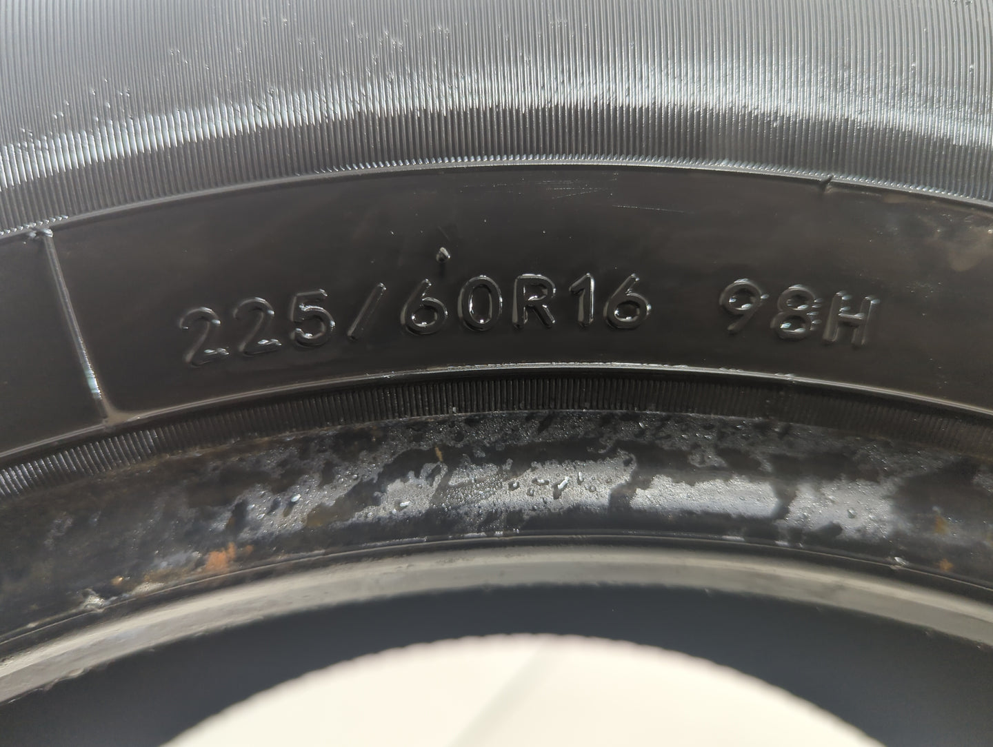 Used Tire 225/60R16 IRONHEAD REFLEX H/T 98H - Tread Depth 8/32 - Oemusedautoparts1.com