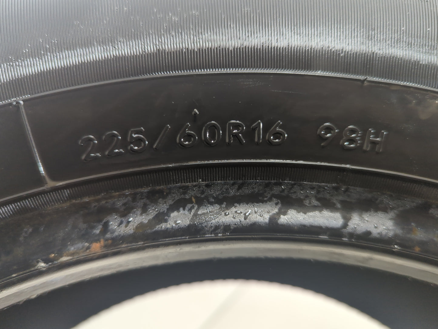 Used Tire 225/60R16 IRONHEAD REFLEX H/T 98H - Tread Depth 8/32 - Oemusedautoparts1.com