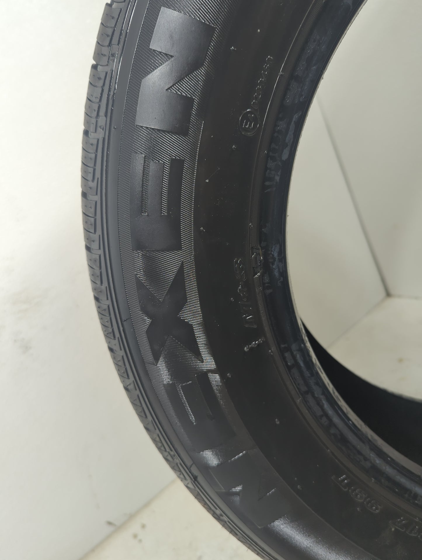 Used Tire - Tread Depth null/32 - Oemusedautoparts1.com