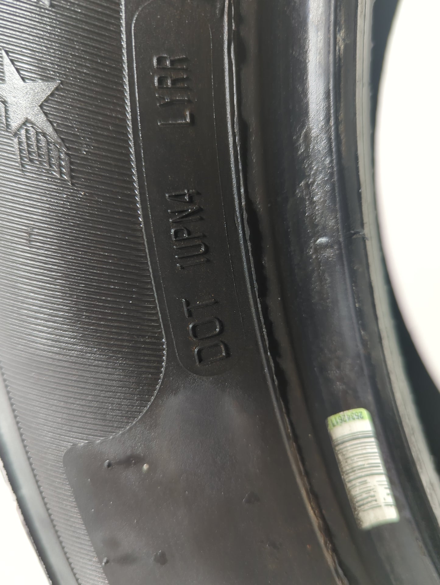 Used Tire 255/50R20 STARFIRE SOLARUS HT 109V - Tread Depth 9/32 - Oemusedautoparts1.com