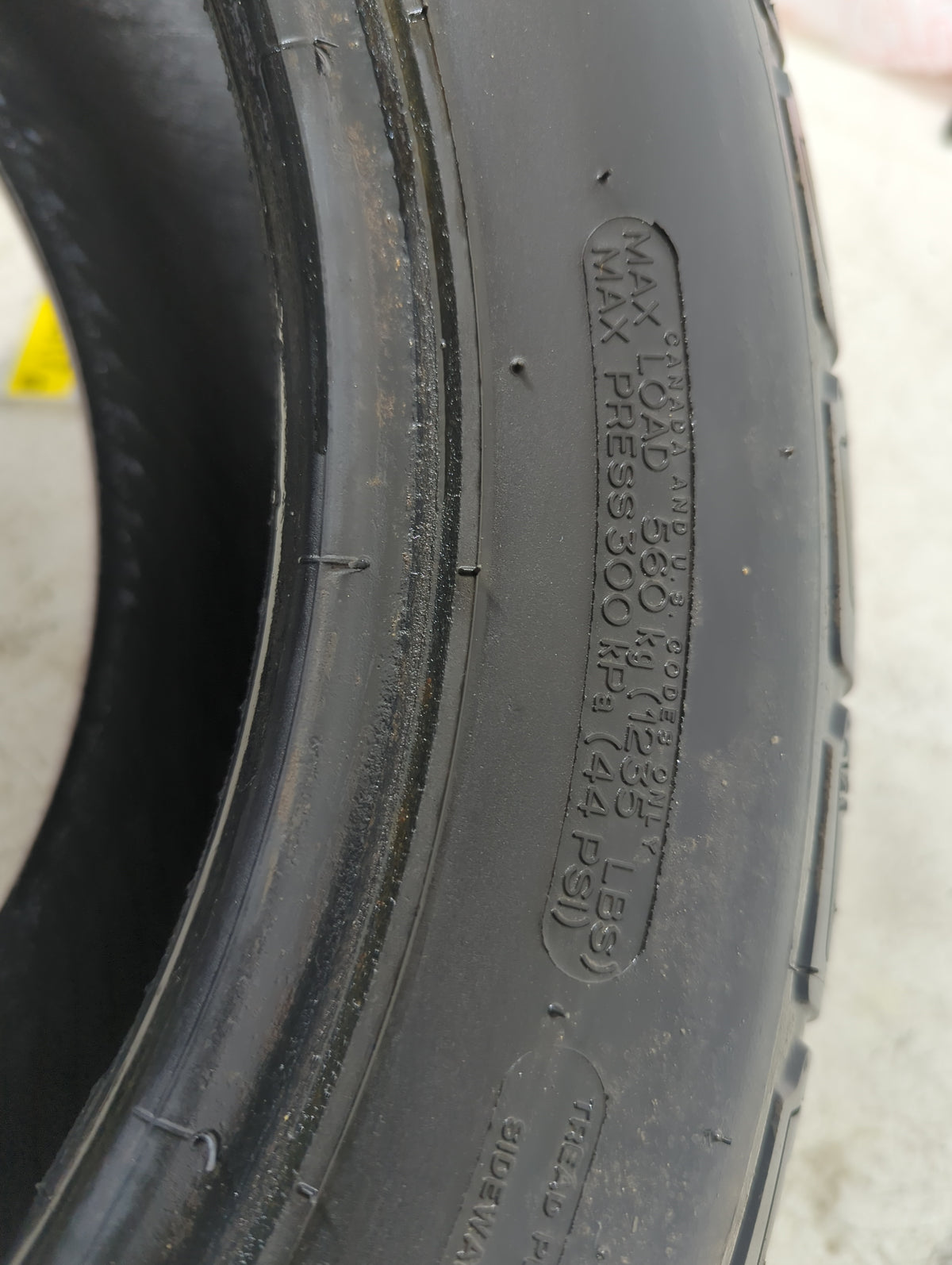 Used Tire 195/60R15 BFGOODRICH ADVANTAGE T/A SPORT 88T - Tread Depth 8/32 - Oemusedautoparts1.com