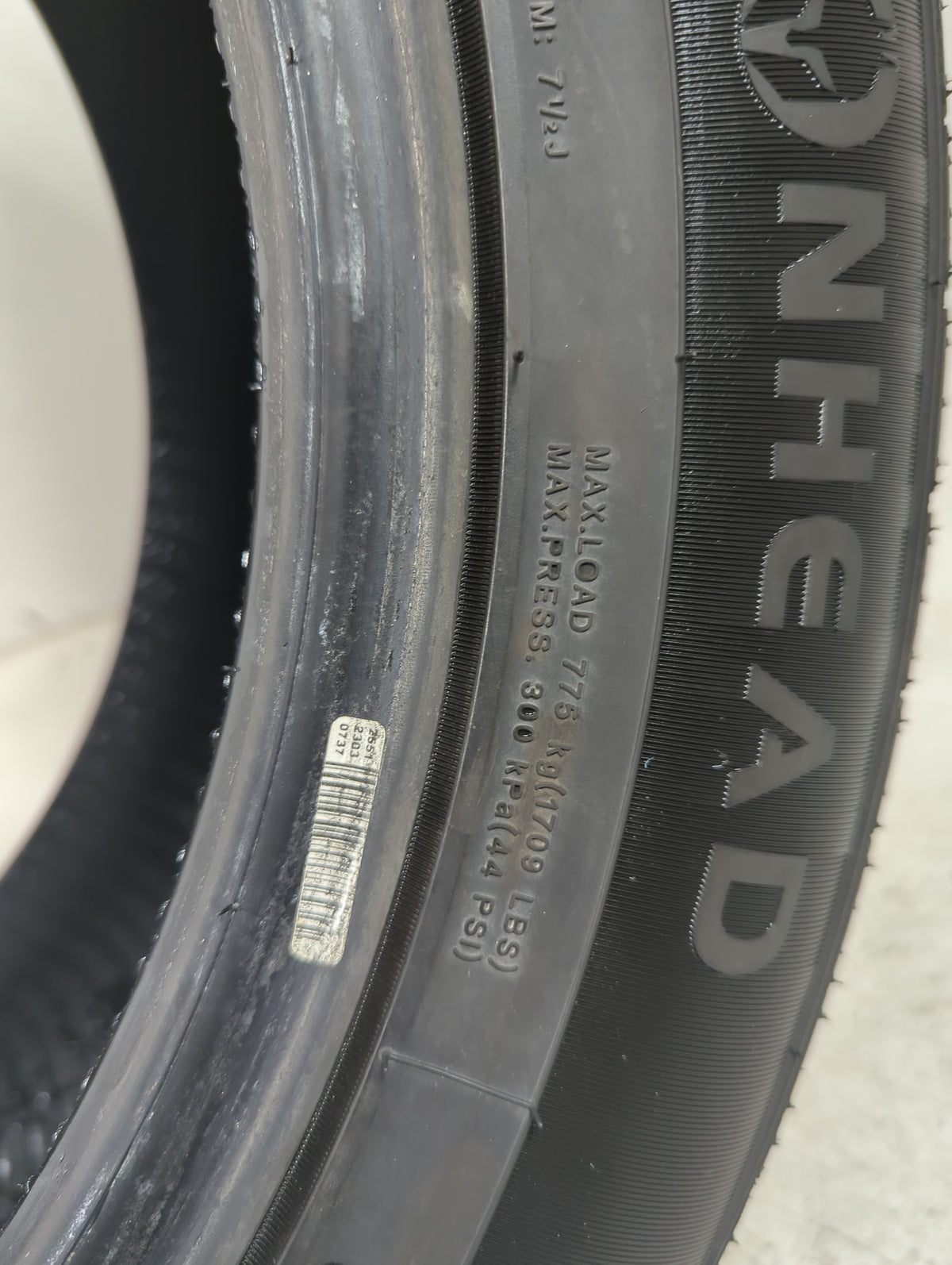 Used Tire 235/55R17 IRONHEAD REFLEX IH01 103V - Tread Depth 9/32 - Oemusedautoparts1.com