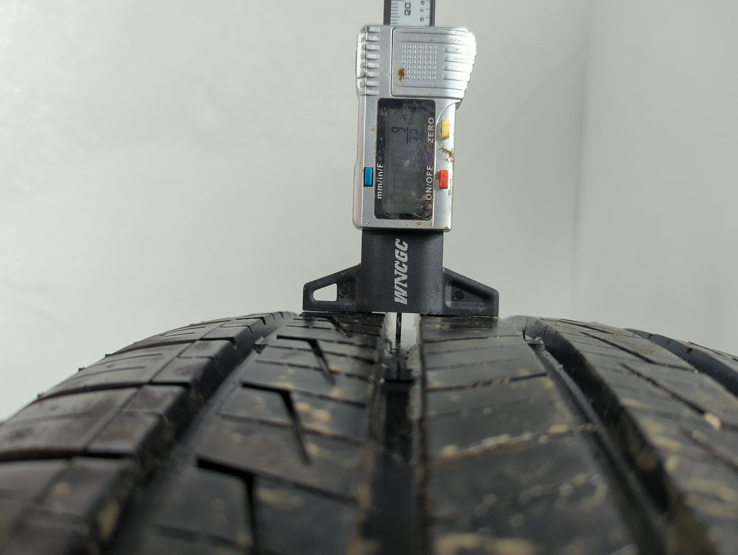 Used Tire 235/55R17 IRONHEAD REFLEX IH01 103V - Tread Depth 9/32 - Oemusedautoparts1.com