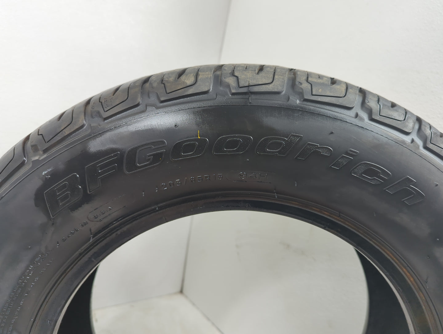 Used Tire - Tread Depth null/32 - Oemusedautoparts1.com