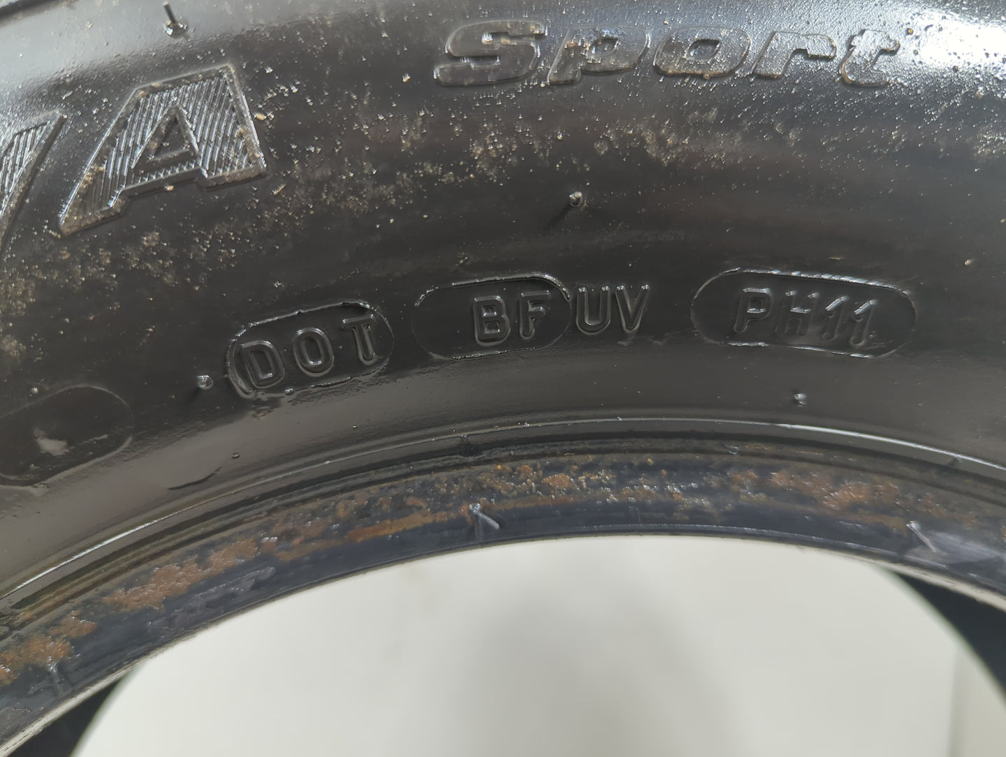 Used Tire - Tread Depth null/32 - Oemusedautoparts1.com