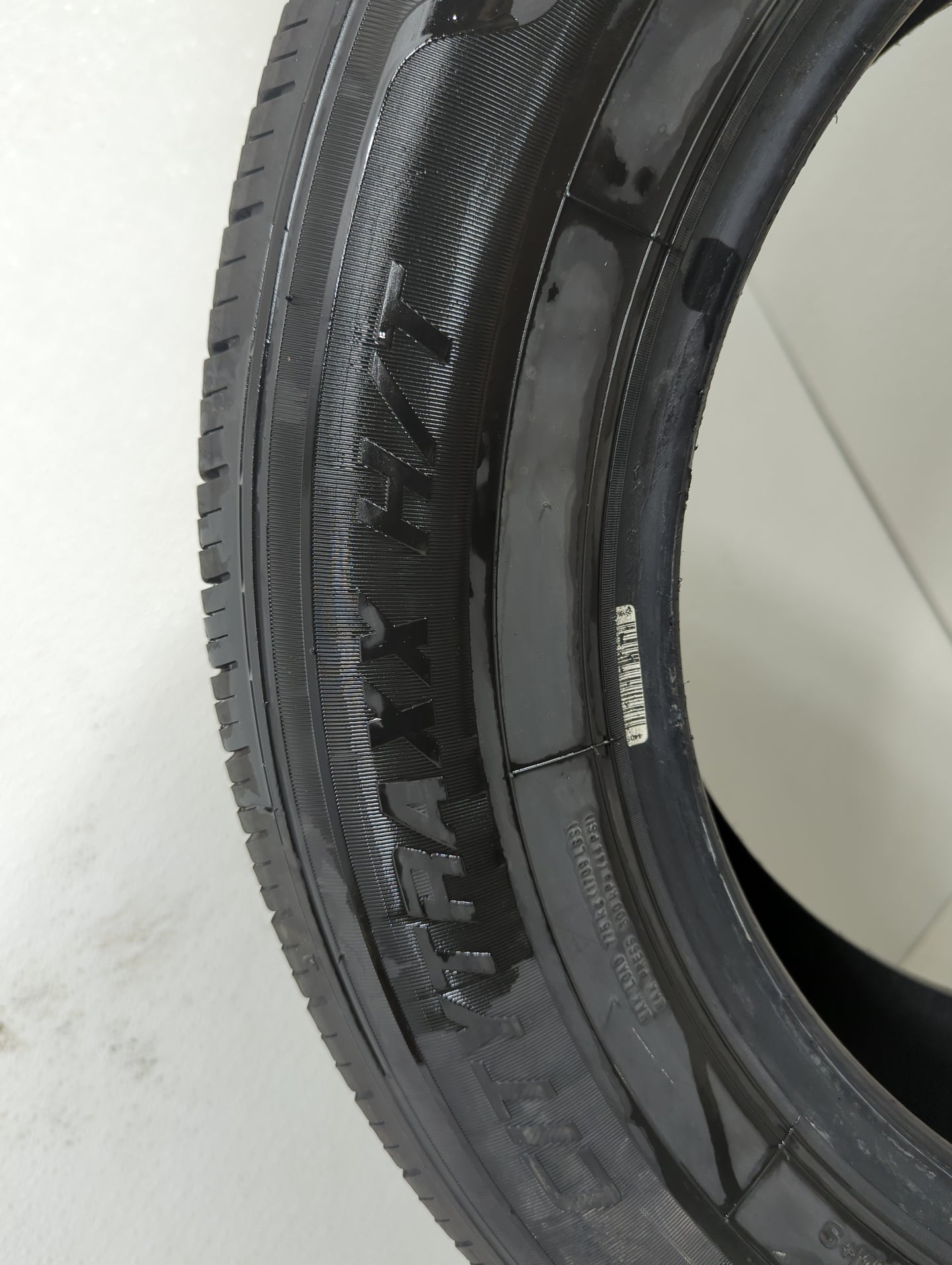 Used Tire 215/65R17 LANDSPIDER CITYTRAXX H/T 99H - Tread Depth 10/32 - Oemusedautoparts1.com