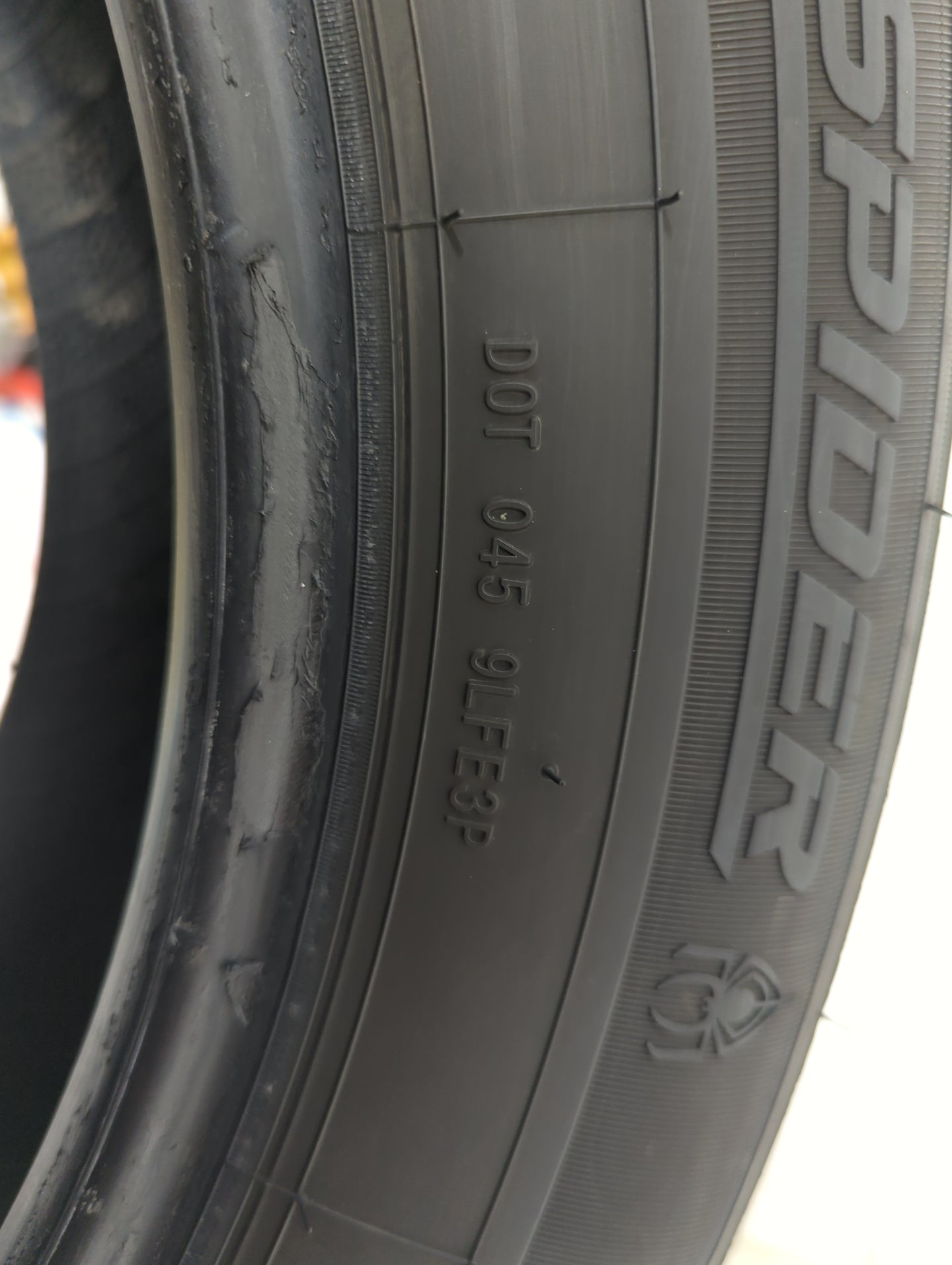 Used Tire 215/65R17 LANDSPIDER CITYTRAXX H/T 99H - Tread Depth 10/32 - Oemusedautoparts1.com