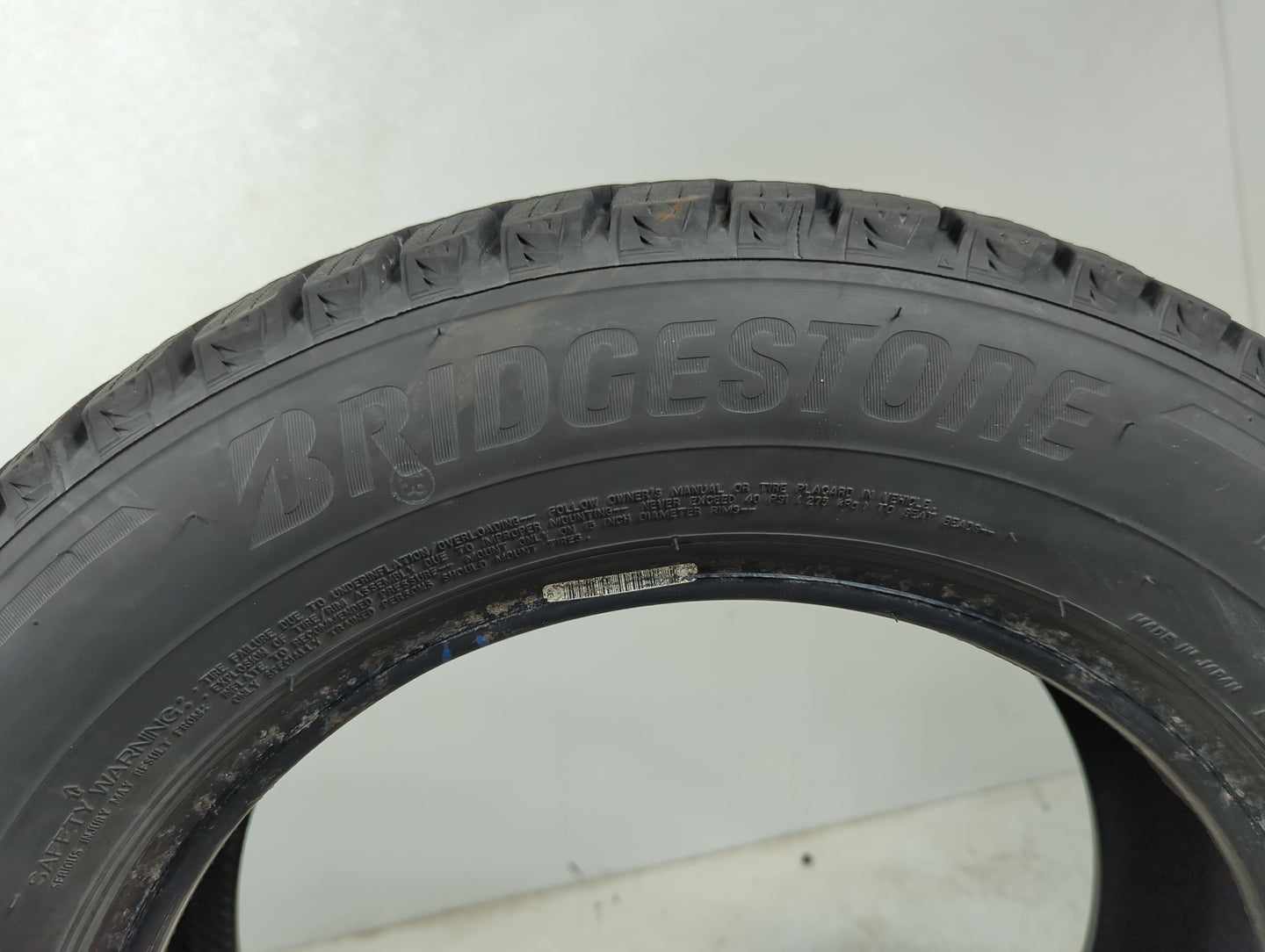 Used Tire 185/65R15 BRIDGESTONE BLIZZAK WS90 88T - Tread Depth 9/32 - Oemusedautoparts1.com