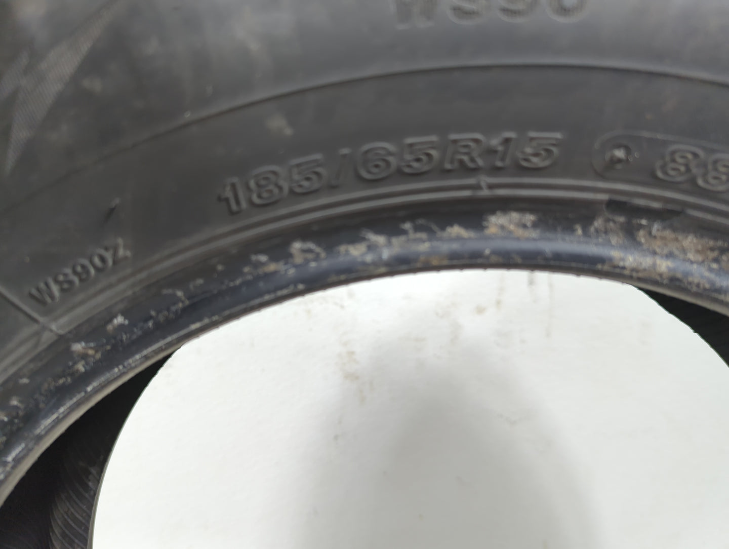 Used Tire 185/65R15 BRIDGESTONE BLIZZAK WS90 88T - Tread Depth 9/32 - Oemusedautoparts1.com
