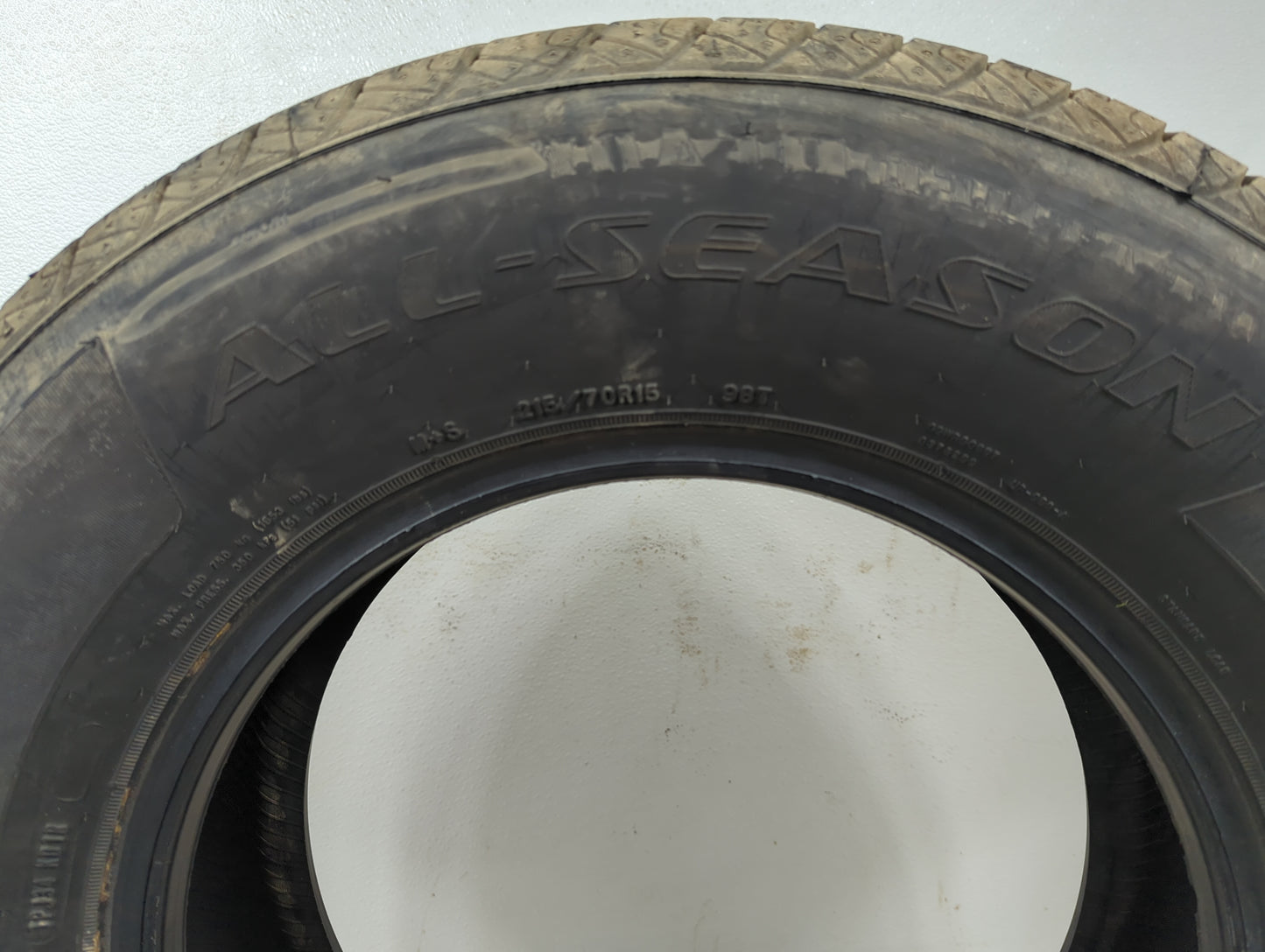 Used Tire 215/70R15 DOUGLAS ALL-SEASON 98T - Tread Depth 8/32 - Oemusedautoparts1.com