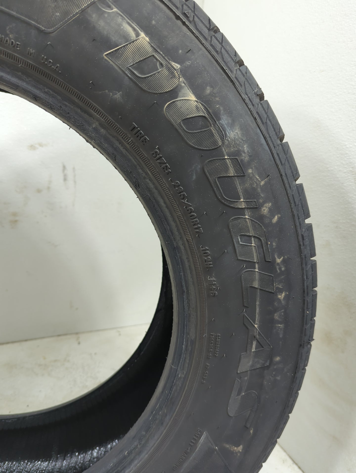 Used Tire - Tread Depth null/32 - Oemusedautoparts1.com