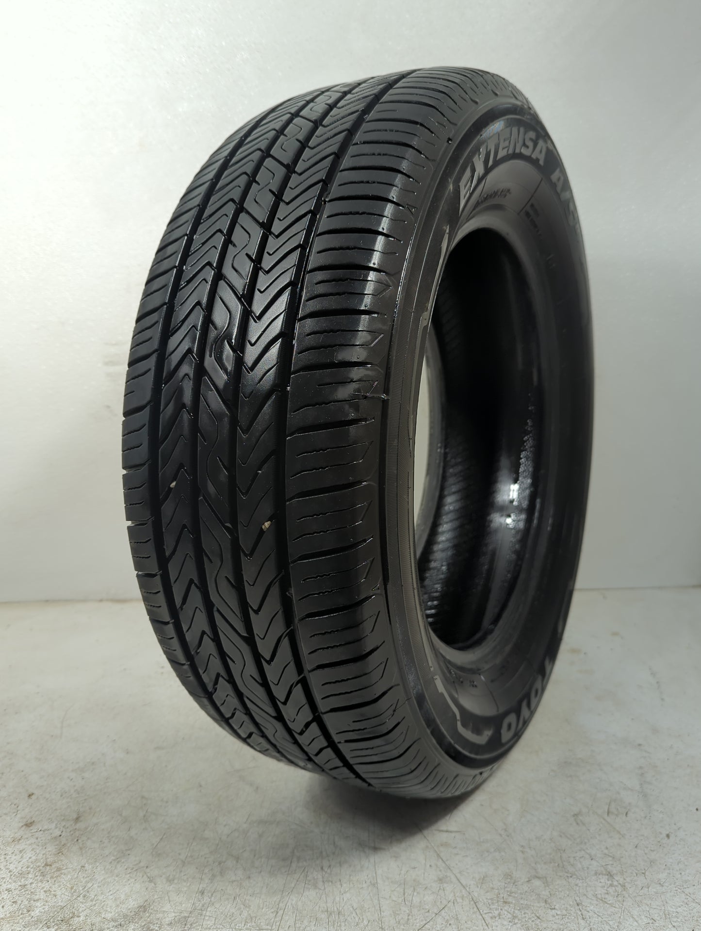Used Tire 225/60R16 TOYO EXTENSA A/S 98H - Tread Depth 11/32 - Oemusedautoparts1.com