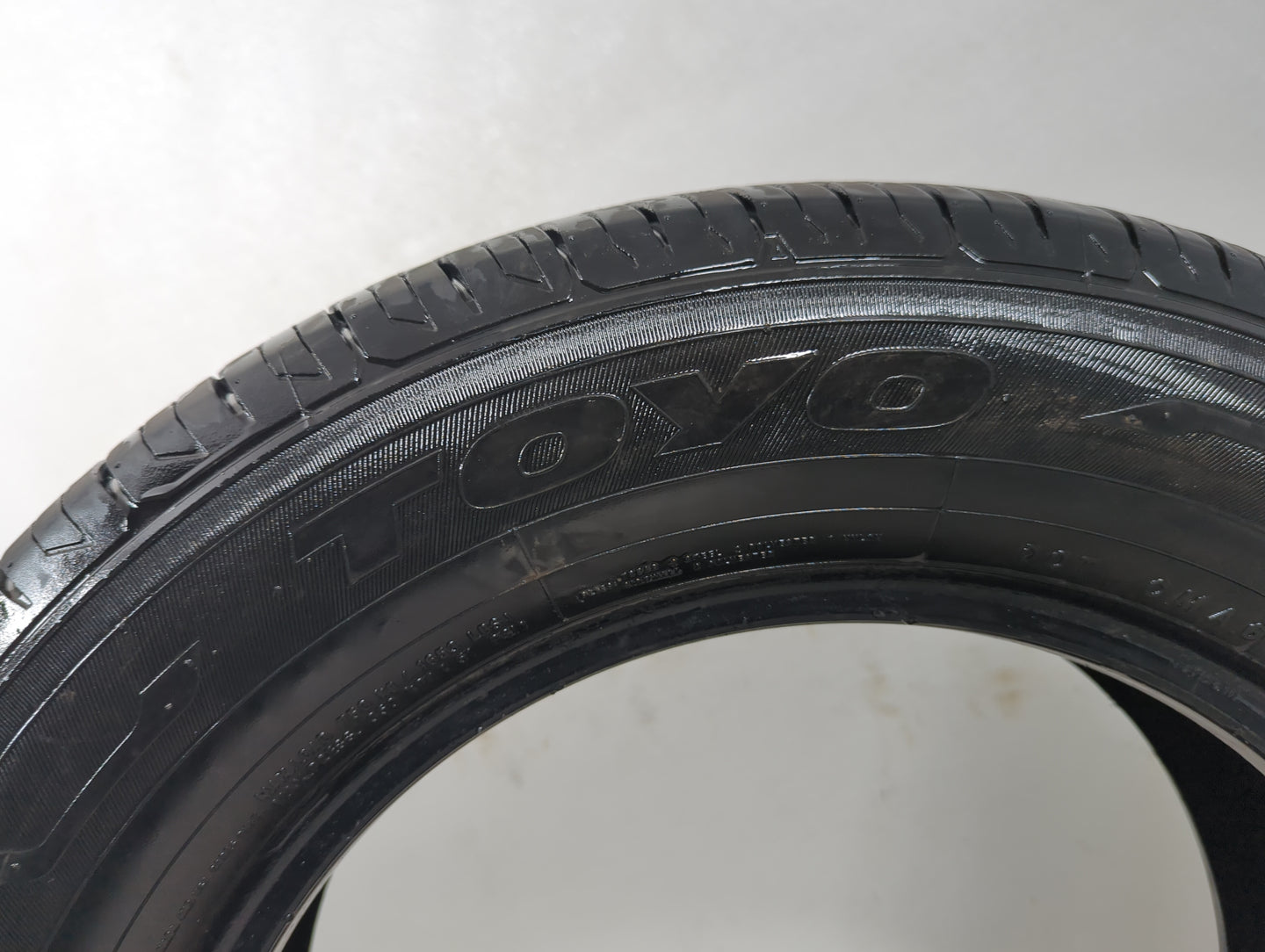 Used Tire 225/60R16 TOYO EXTENSA A/S 98H - Tread Depth 11/32 - Oemusedautoparts1.com