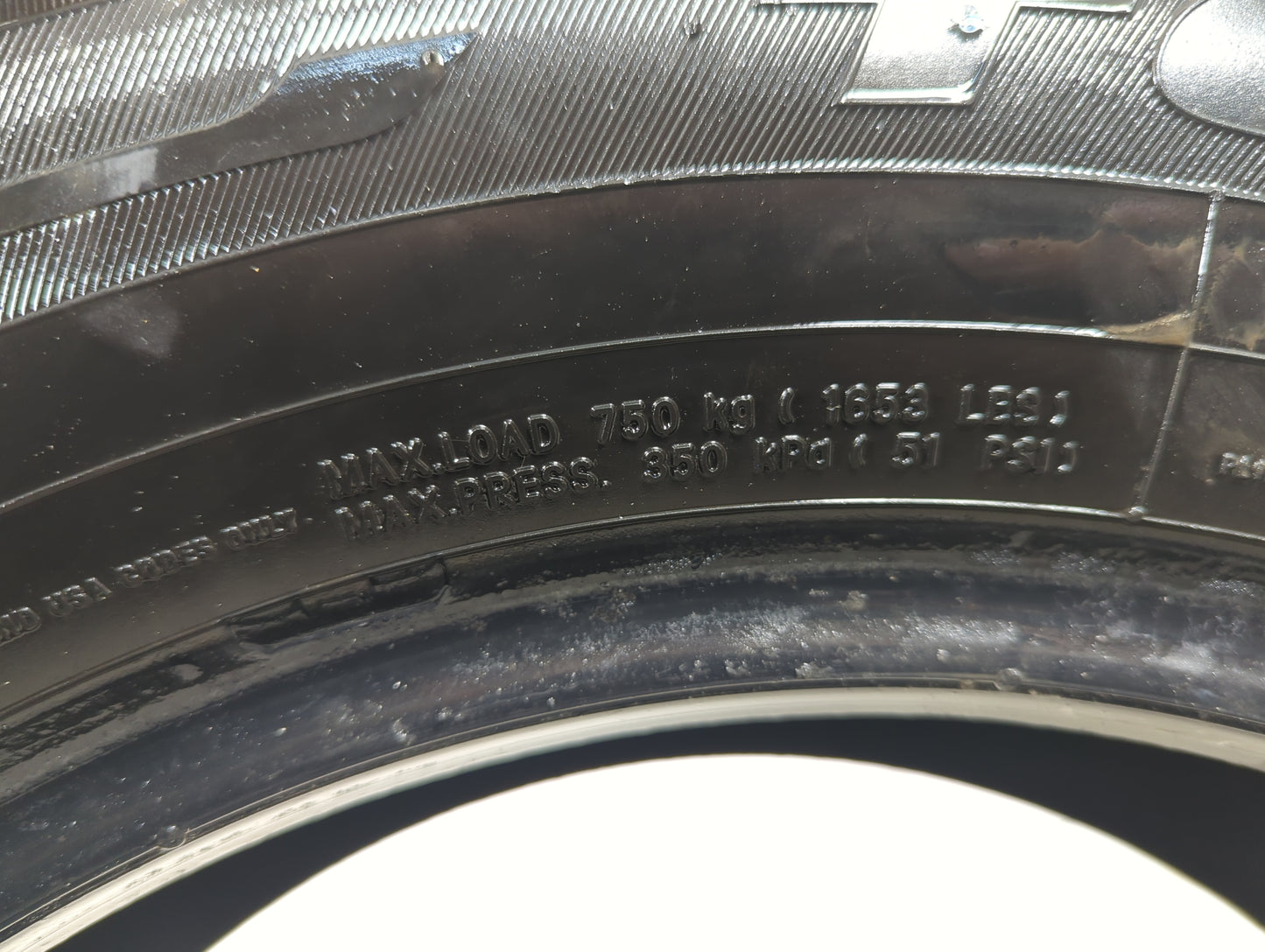 Used Tire 225/60R16 TOYO EXTENSA A/S 98H - Tread Depth 11/32 - Oemusedautoparts1.com