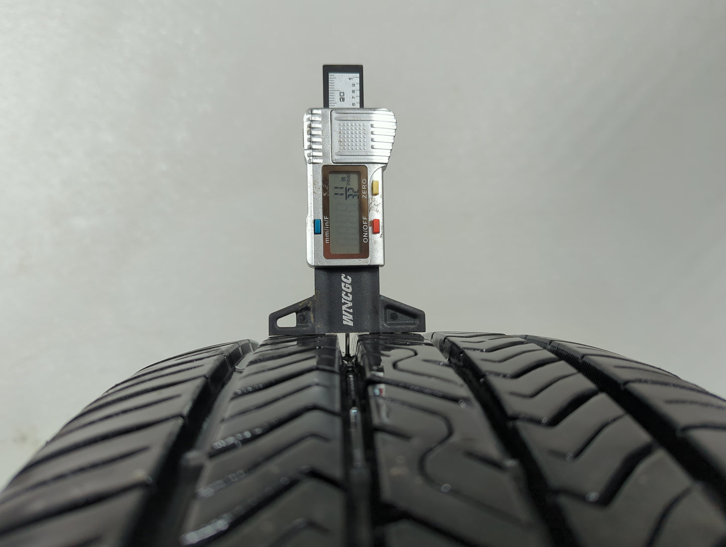 Used Tire 225/60R16 TOYO EXTENSA A/S 98H - Tread Depth 11/32 - Oemusedautoparts1.com