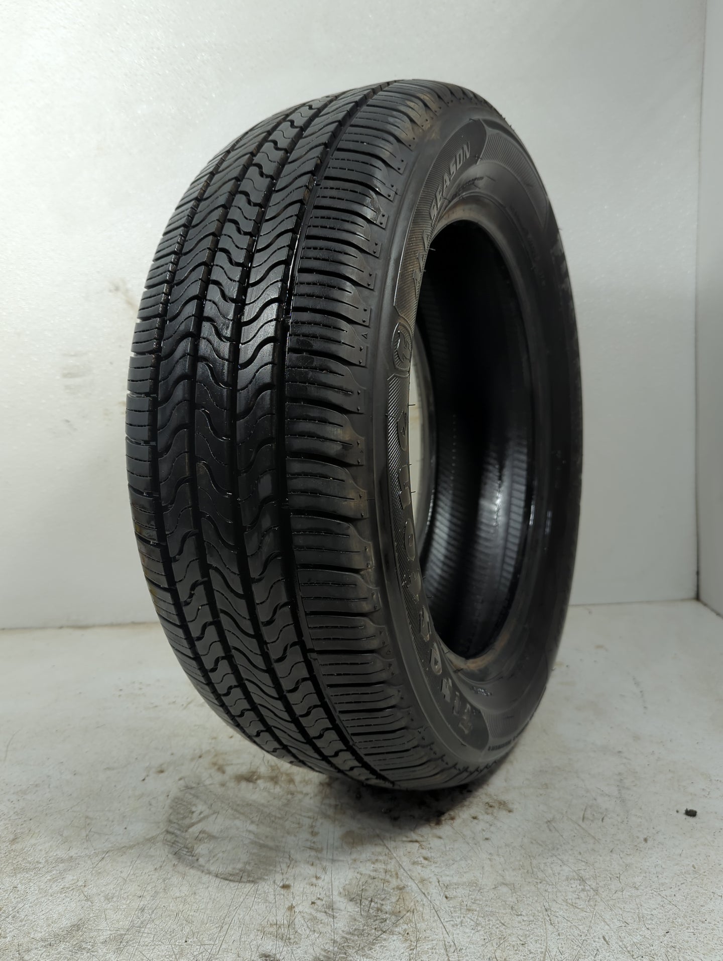 Used Tire 215/55R16 FIRESTONE ALL SEASON 93T - Tread Depth 9/32 - Oemusedautoparts1.com