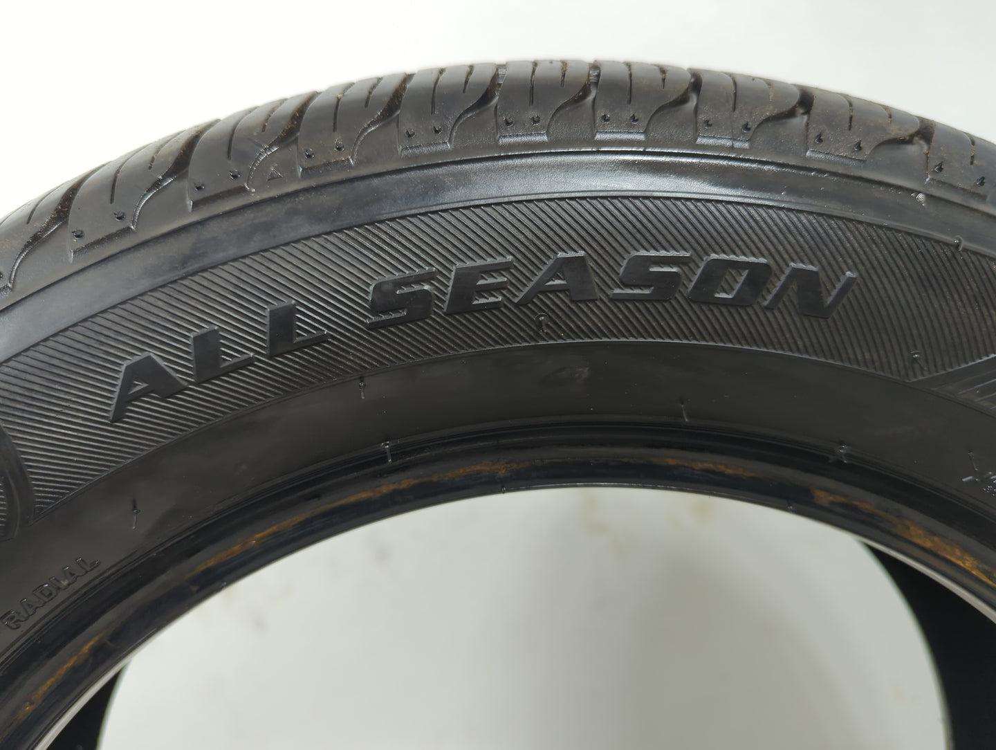 Used Tire 215/55R16 FIRESTONE ALL SEASON 93T - Tread Depth 9/32 - Oemusedautoparts1.com