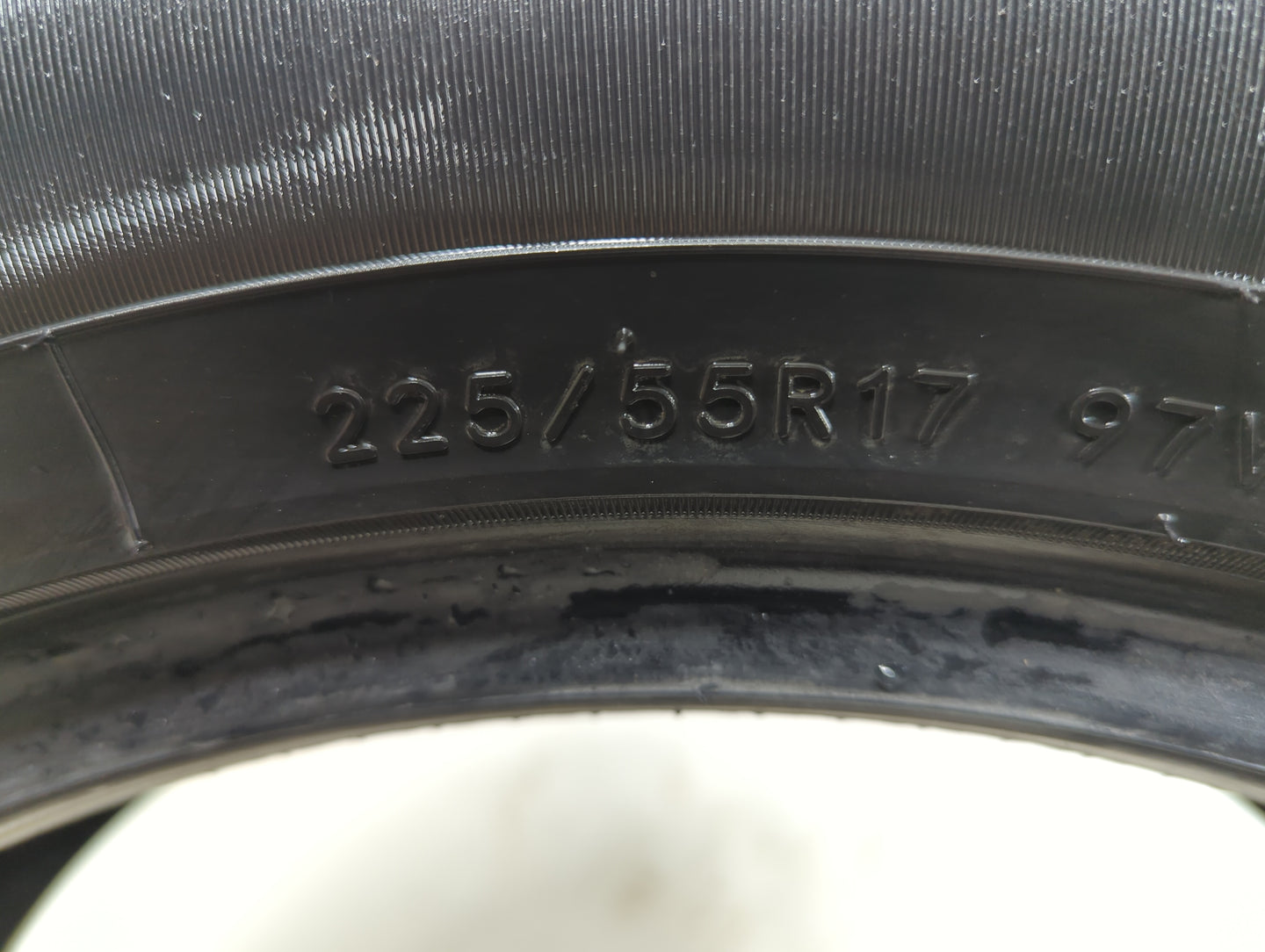 Used Tire - Tread Depth null/32 - Oemusedautoparts1.com