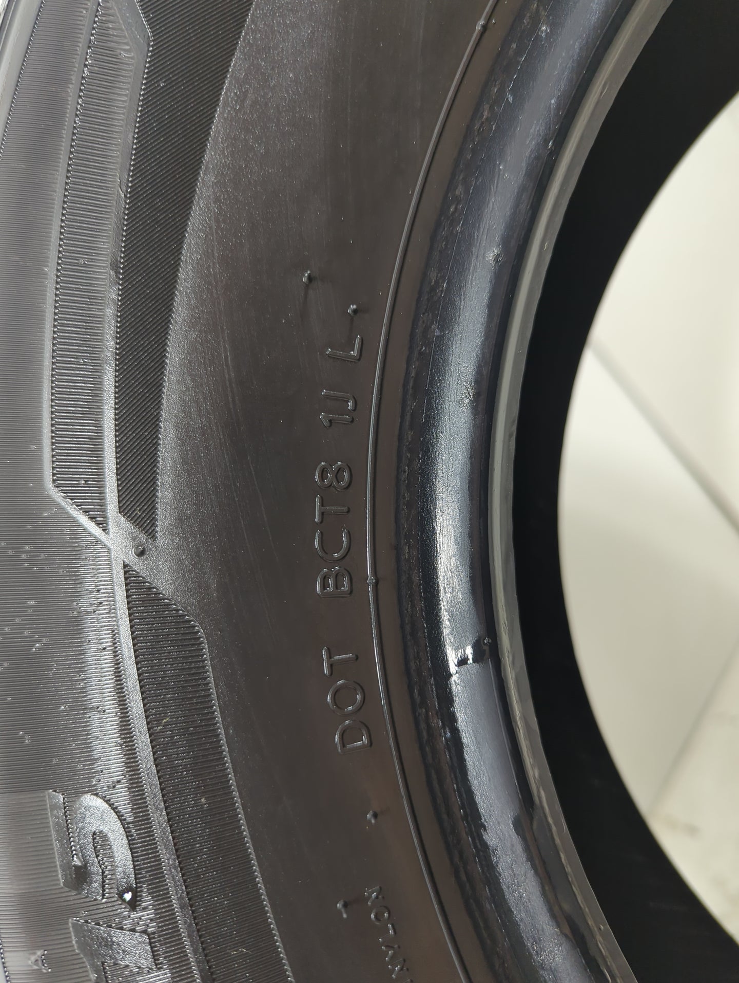 Used Tire 205/70R15 LAUFENN G FIT AS 96T - Tread Depth 8/32 - Oemusedautoparts1.com